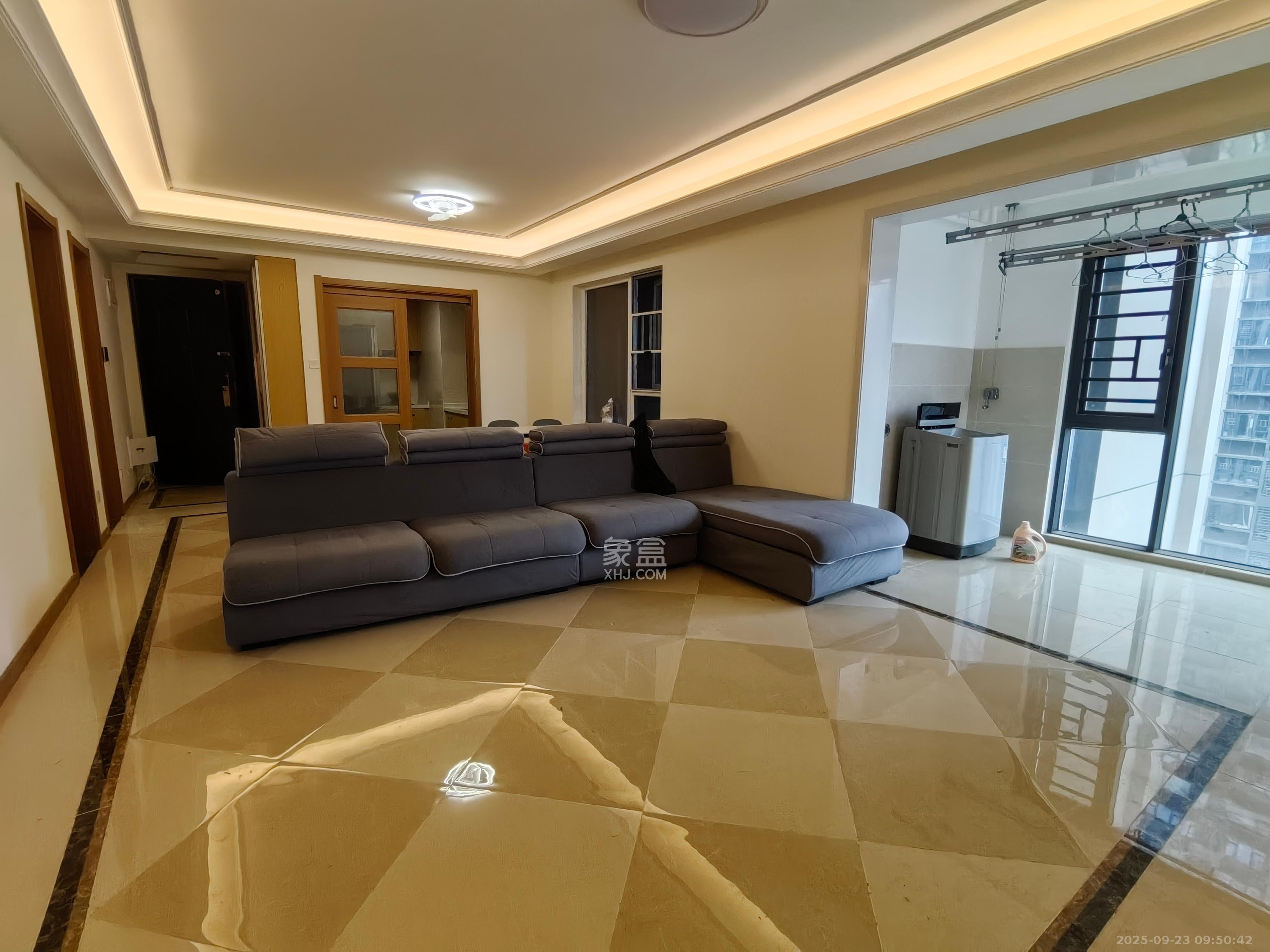 金科集美天辰 1室2厅1卫 2500.0元/月 金科集美天辰 1室2厅1卫 2500.0元/月室内图