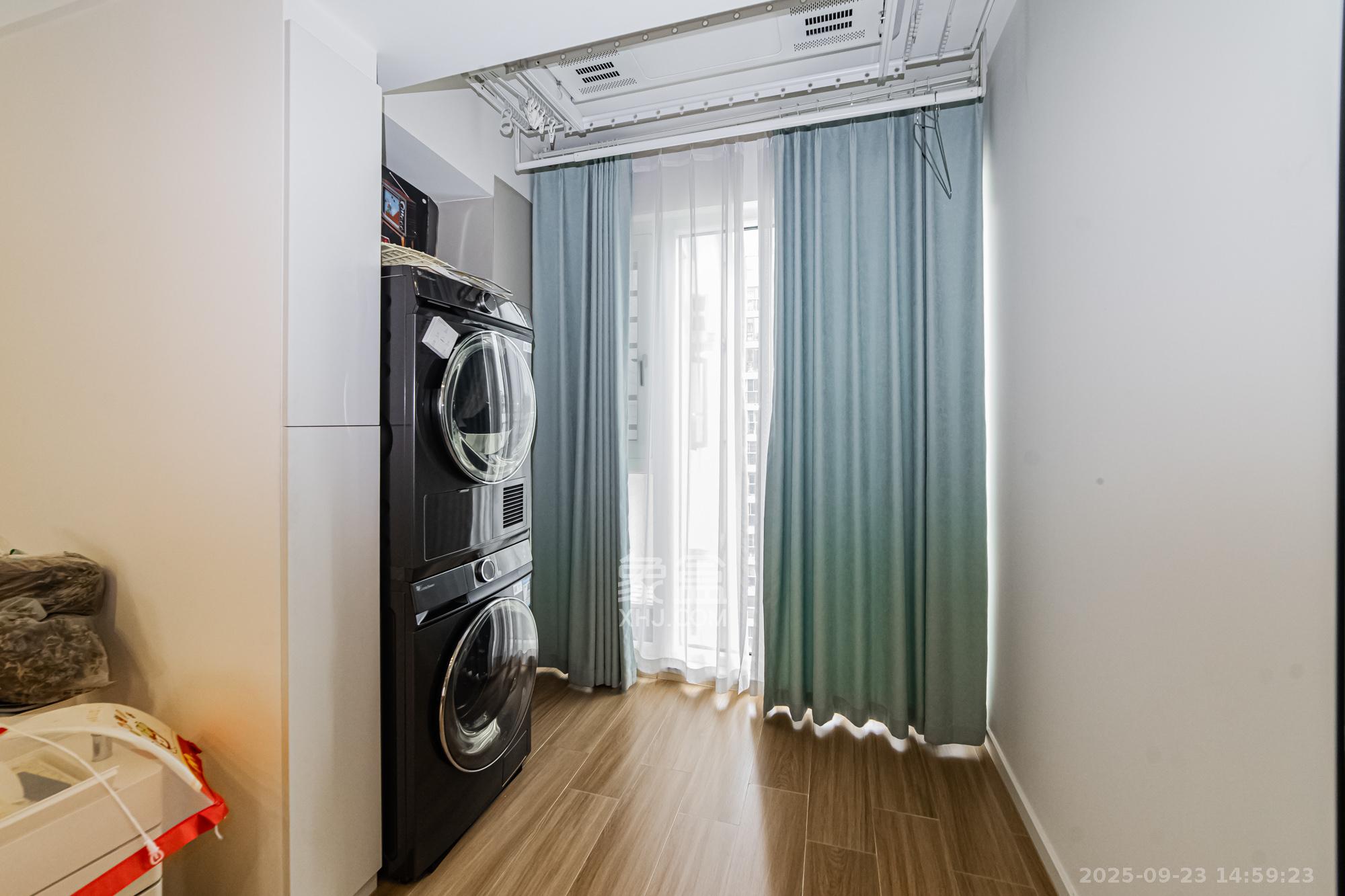 珠江花城一期桂苑 3室2厅1卫 110.0万 珠江花城一期桂苑 3室2厅1卫 110.0万阳台