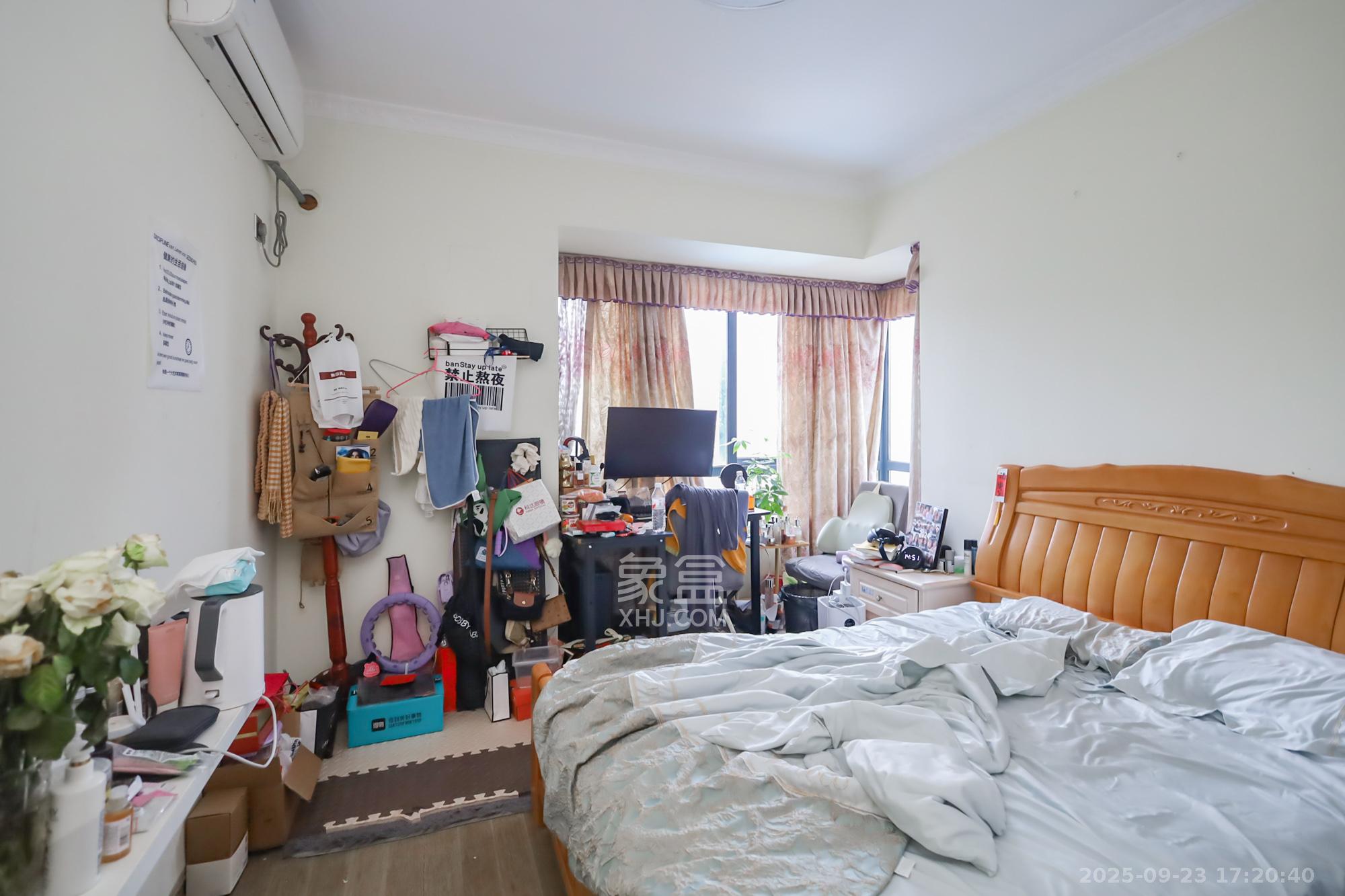 奥克斯广场  3室2厅2卫    105.0万 奥克斯广场  3室2厅2卫    105.0万卧室