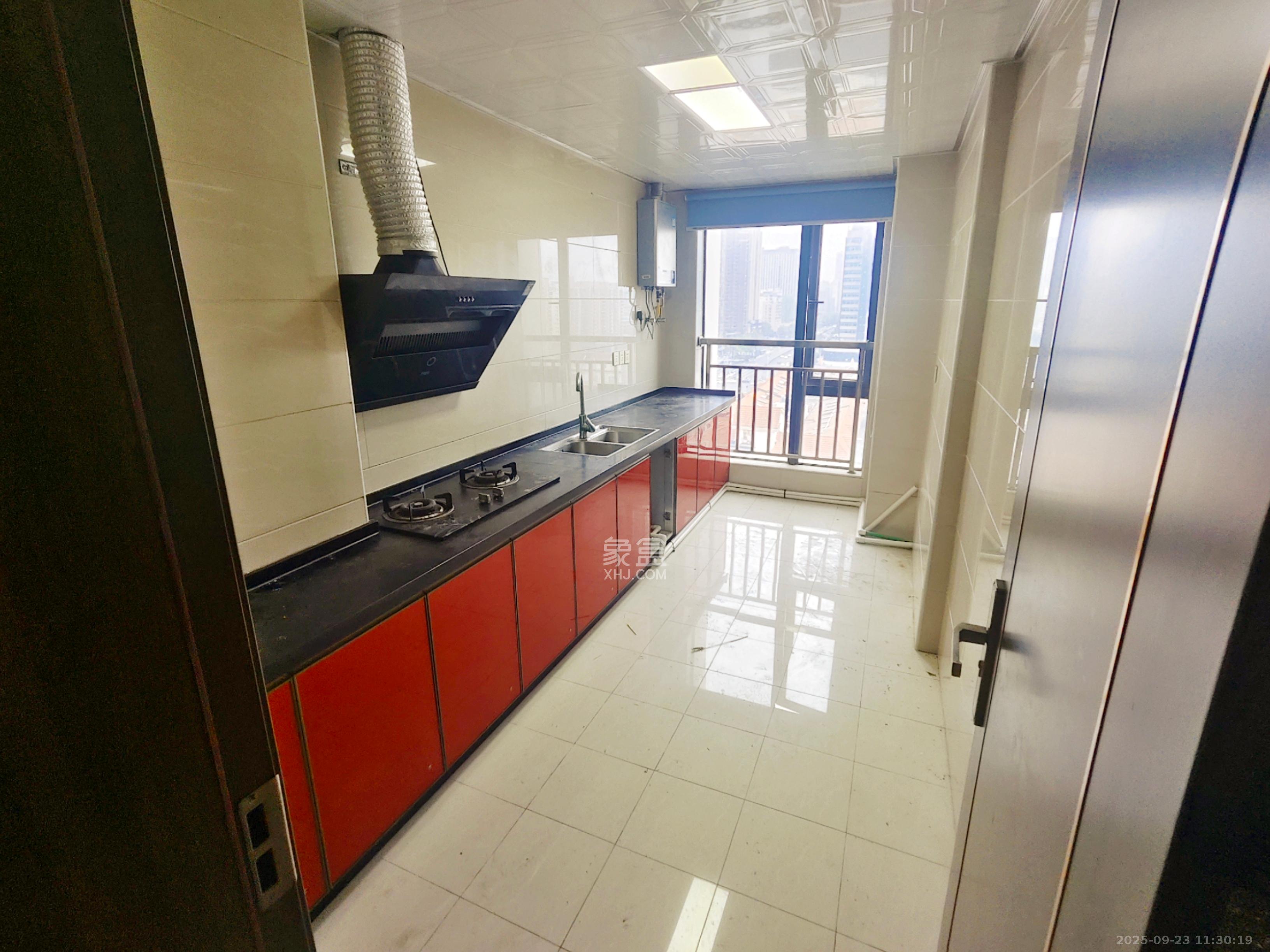 星大峰汇商务楼 3室2厅1卫 2800.0元/月 星大峰汇商务楼 3室2厅1卫 2800.0元/月室内图