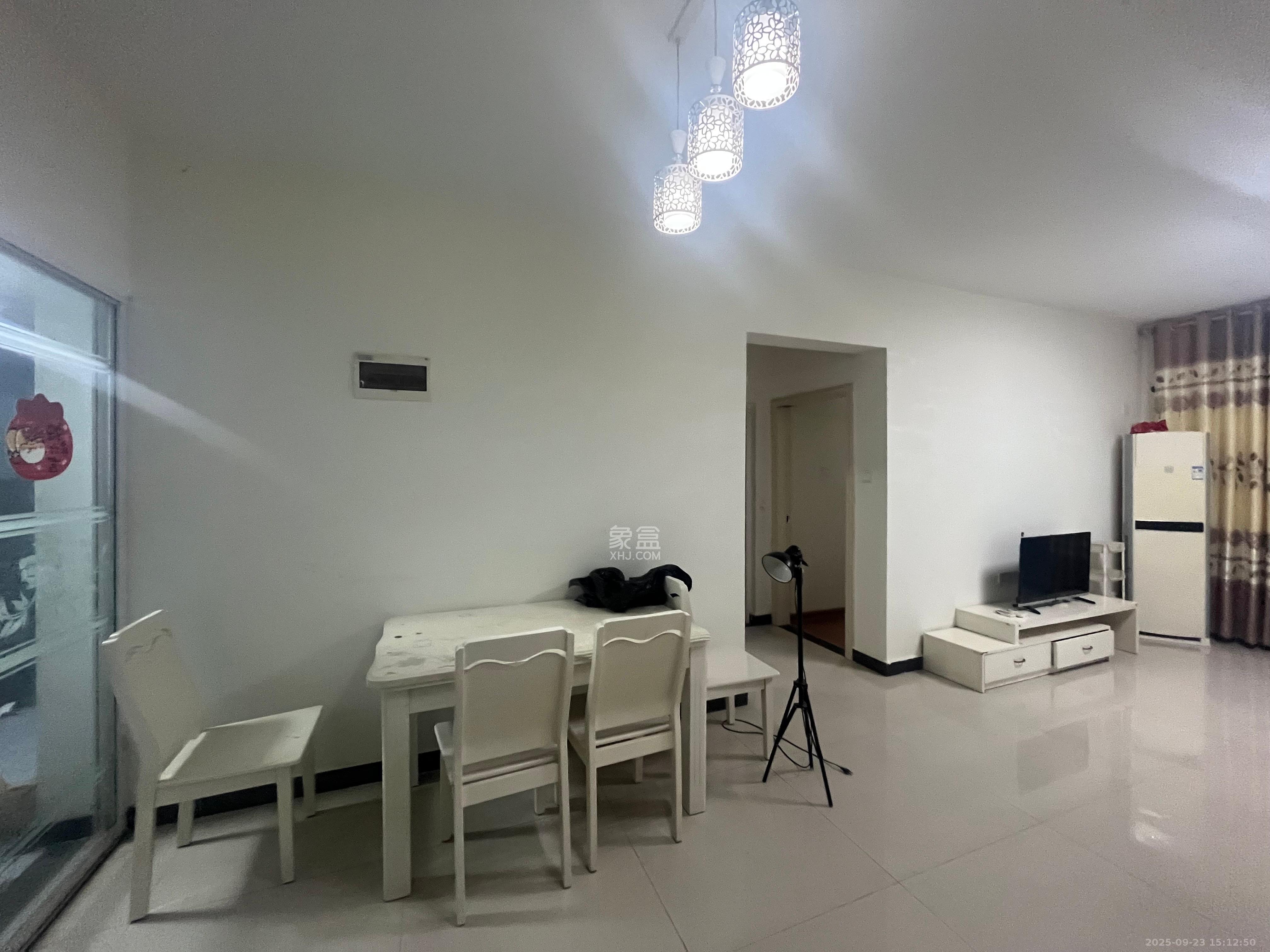 富兴嘉城(富兴汇中央) 2室2厅1卫 1900.0元/月 富兴嘉城(富兴汇中央) 2室2厅1卫 1900.0元/月室内图