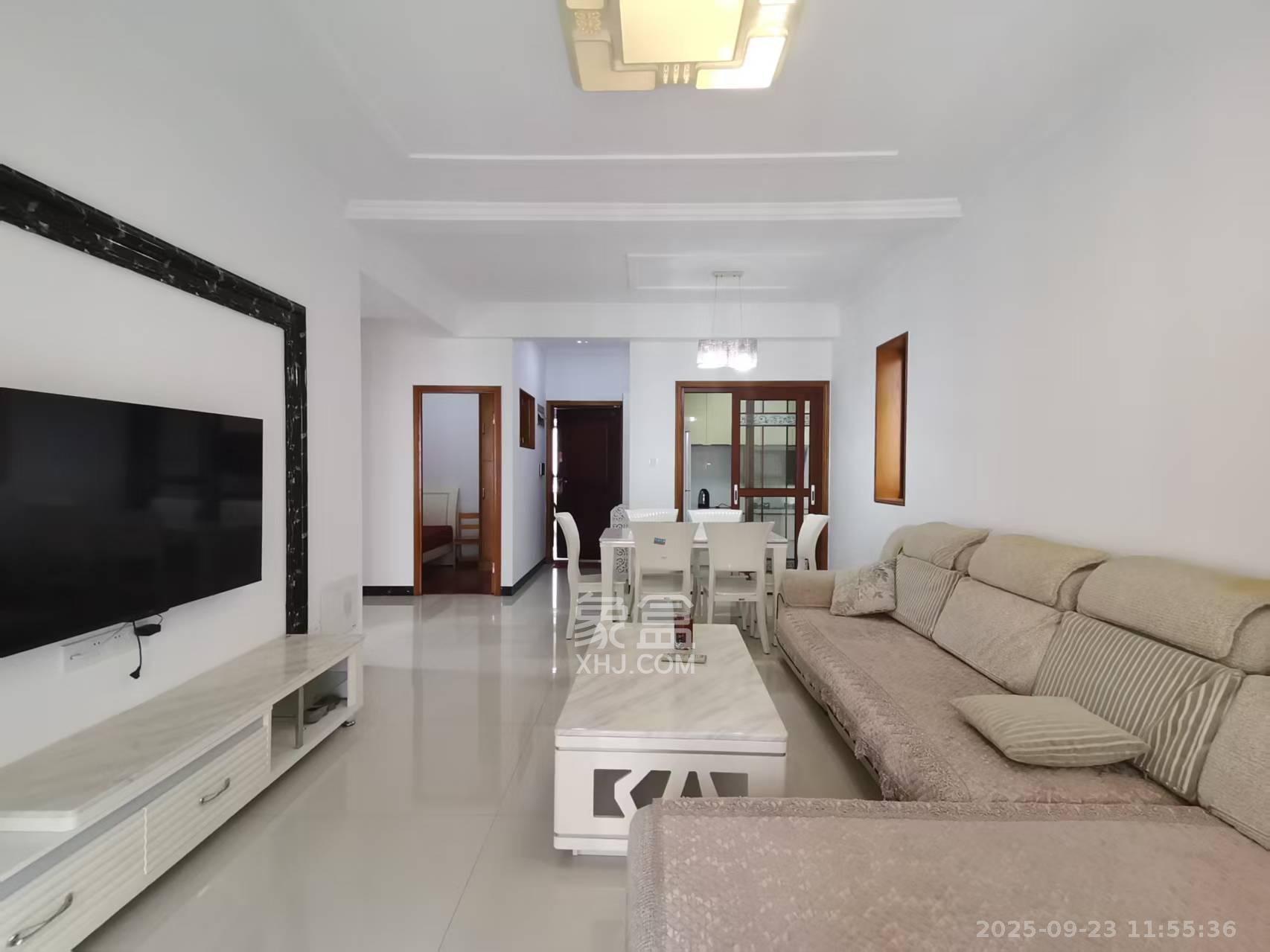 金茂梅溪湖 3室2厅1卫 2500.0元/月 金茂梅溪湖 3室2厅1卫 2500.0元/月室内图