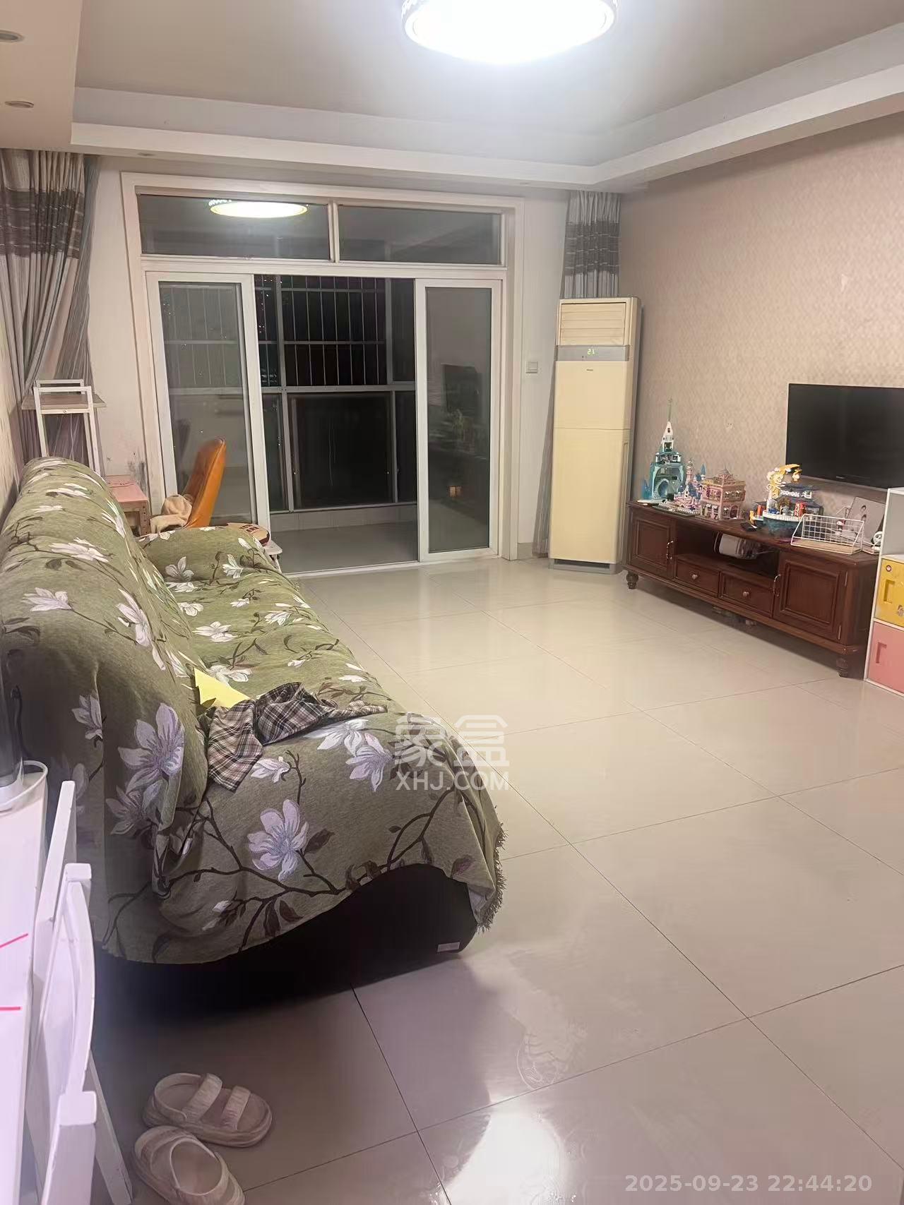 江临天下  2室2厅1卫    1980.0元/月 江临天下  2室2厅1卫    1980.0元/月