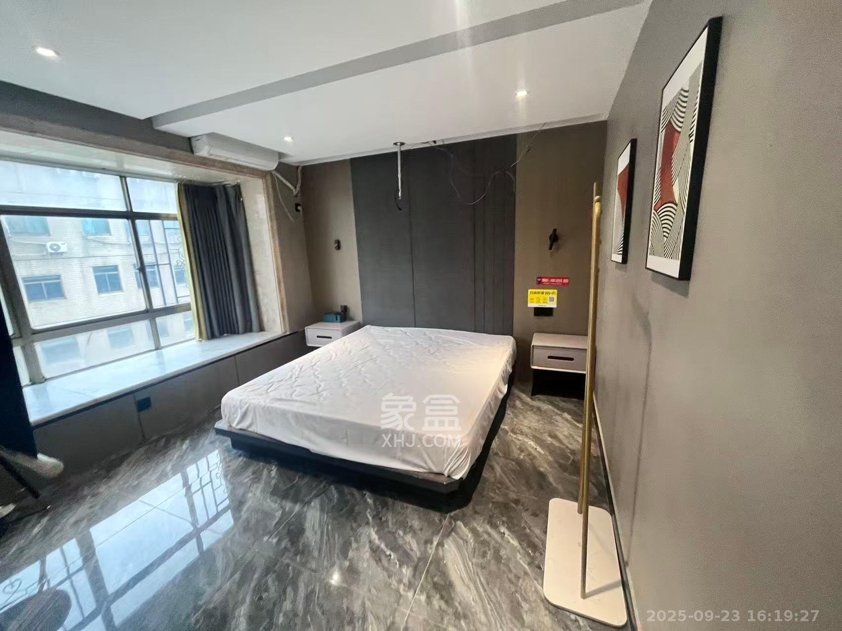 王府井公寓(福源公寓) 4室2厅2卫 6000.0元/月 王府井公寓(福源公寓) 4室2厅2卫 6000.0元/月室内图