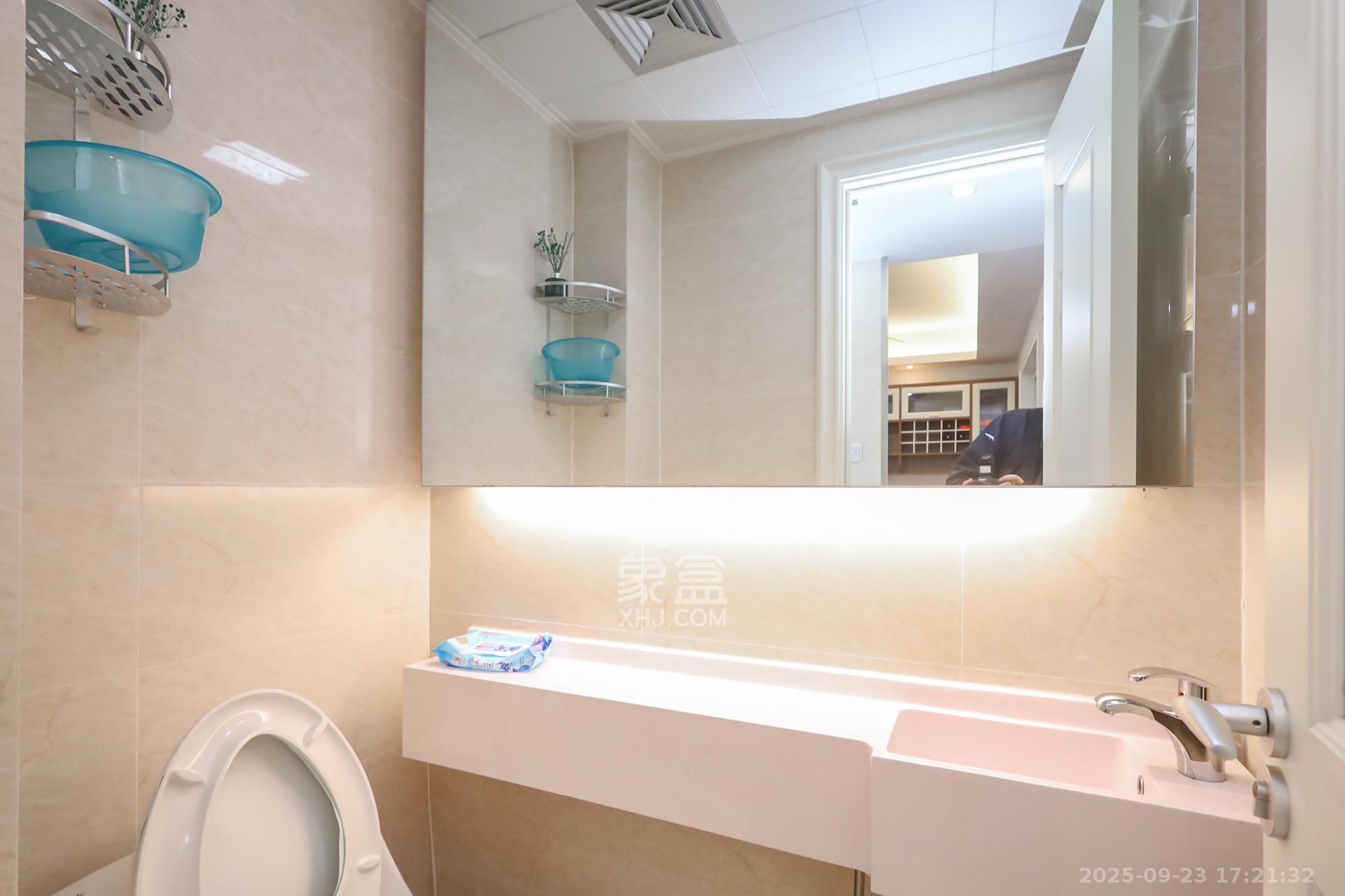 万科里金域国际  4室2厅2卫    238.0万其他