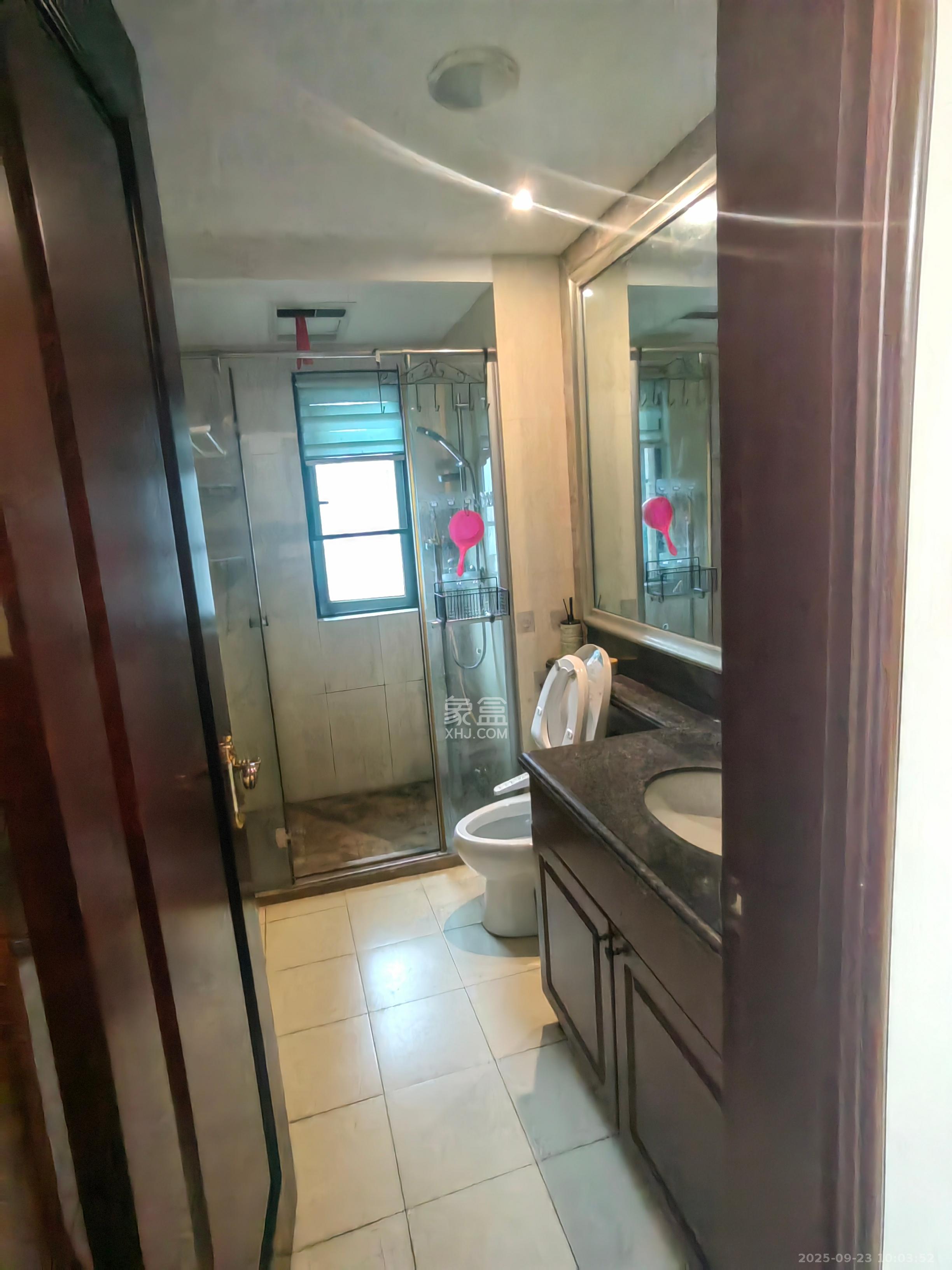 恒大翡翠华庭  3室2厅2卫    2250.0元/月 恒大翡翠华庭  3室2厅2卫    2250.0元/月室内图