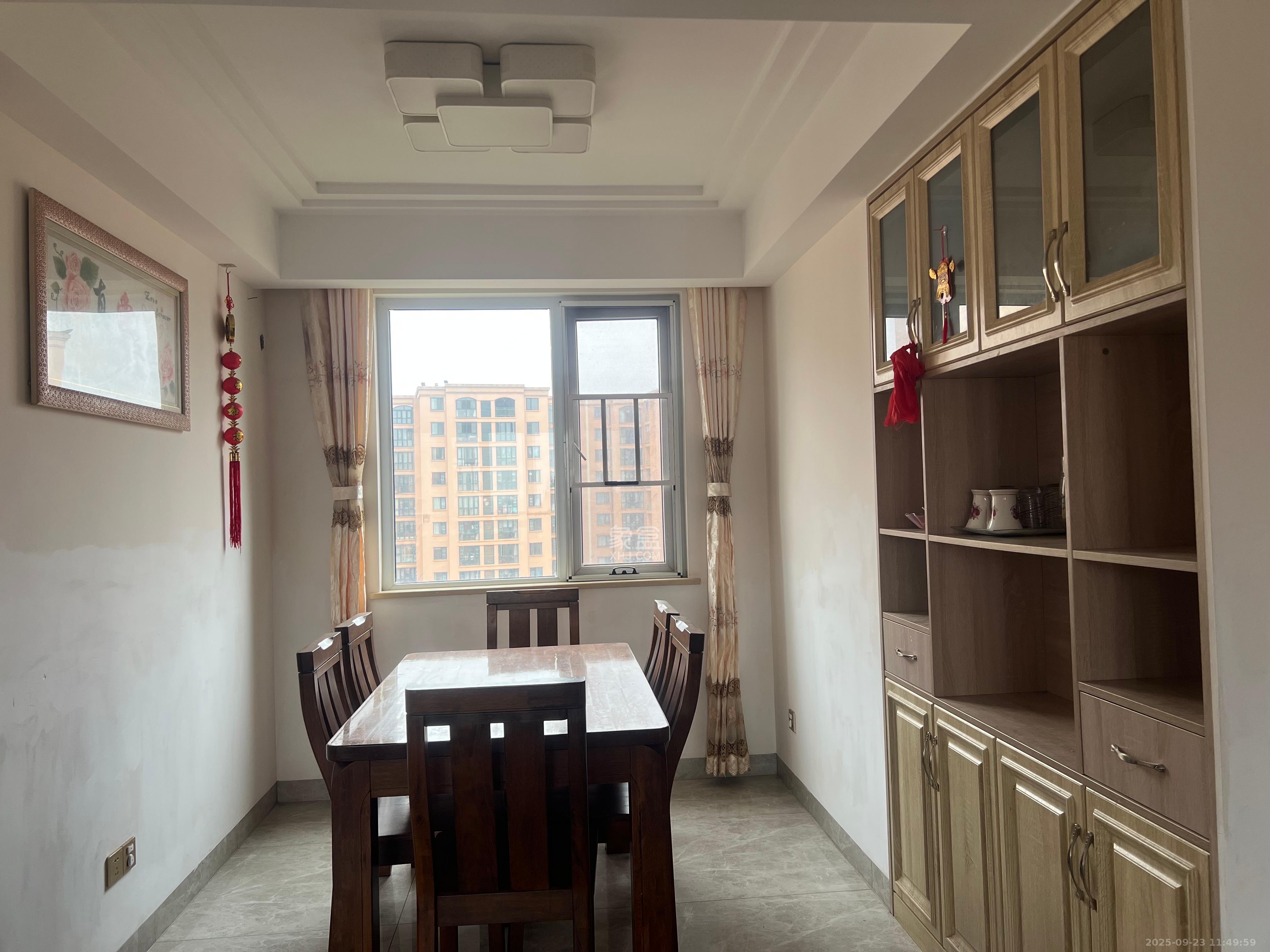 丽发新城 3室2厅2卫 2500.0元/月 丽发新城 3室2厅2卫 2500.0元/月室内图