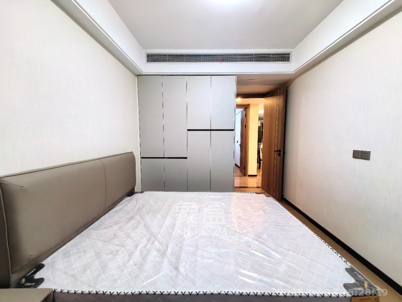 中海阅溪府 5室2厅3卫 5500.0元/月 中海阅溪府 5室2厅3卫 5500.0元/月室内图