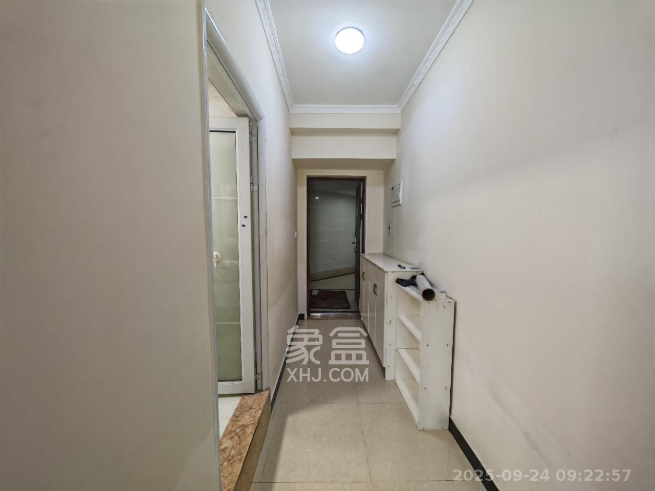 达美D6区  1室1厅1卫    1400.0元/月室内图