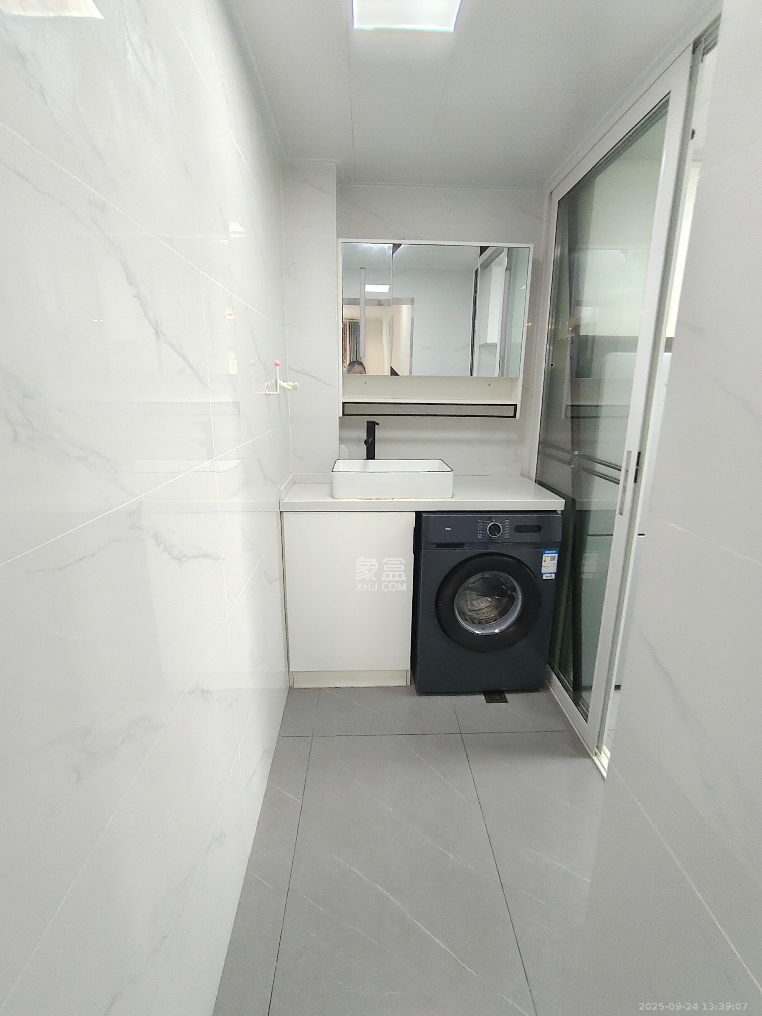 颐美会现代城 1室0厅0卫 3000.0元/月 颐美会现代城 1室0厅0卫 3000.0元/月室内图