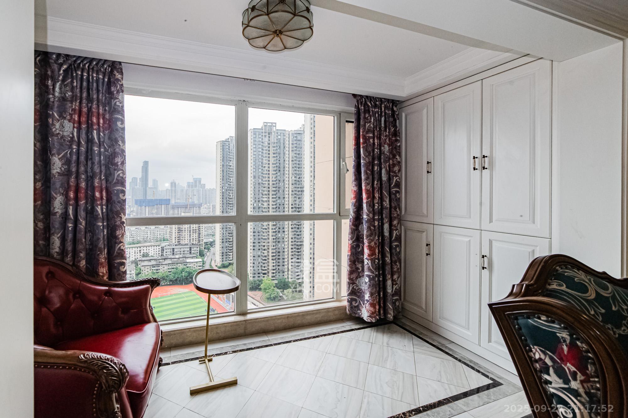 北辰三角洲E6区  4室2厅2卫    198.0万 北辰三角洲E6区  4室2厅2卫    198.0万阳台