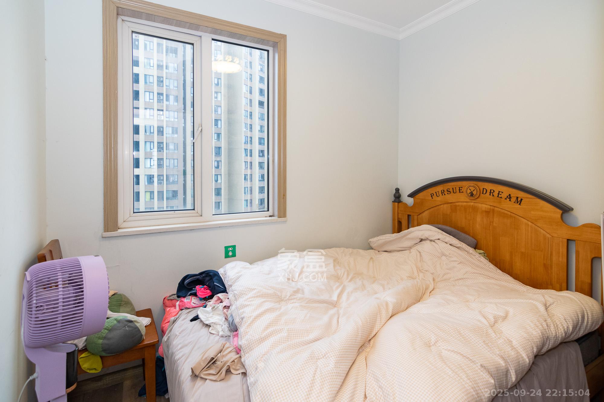 金地三千府（金地湖山樾、金地自在城）  3室2厅2卫    82.0万卧室