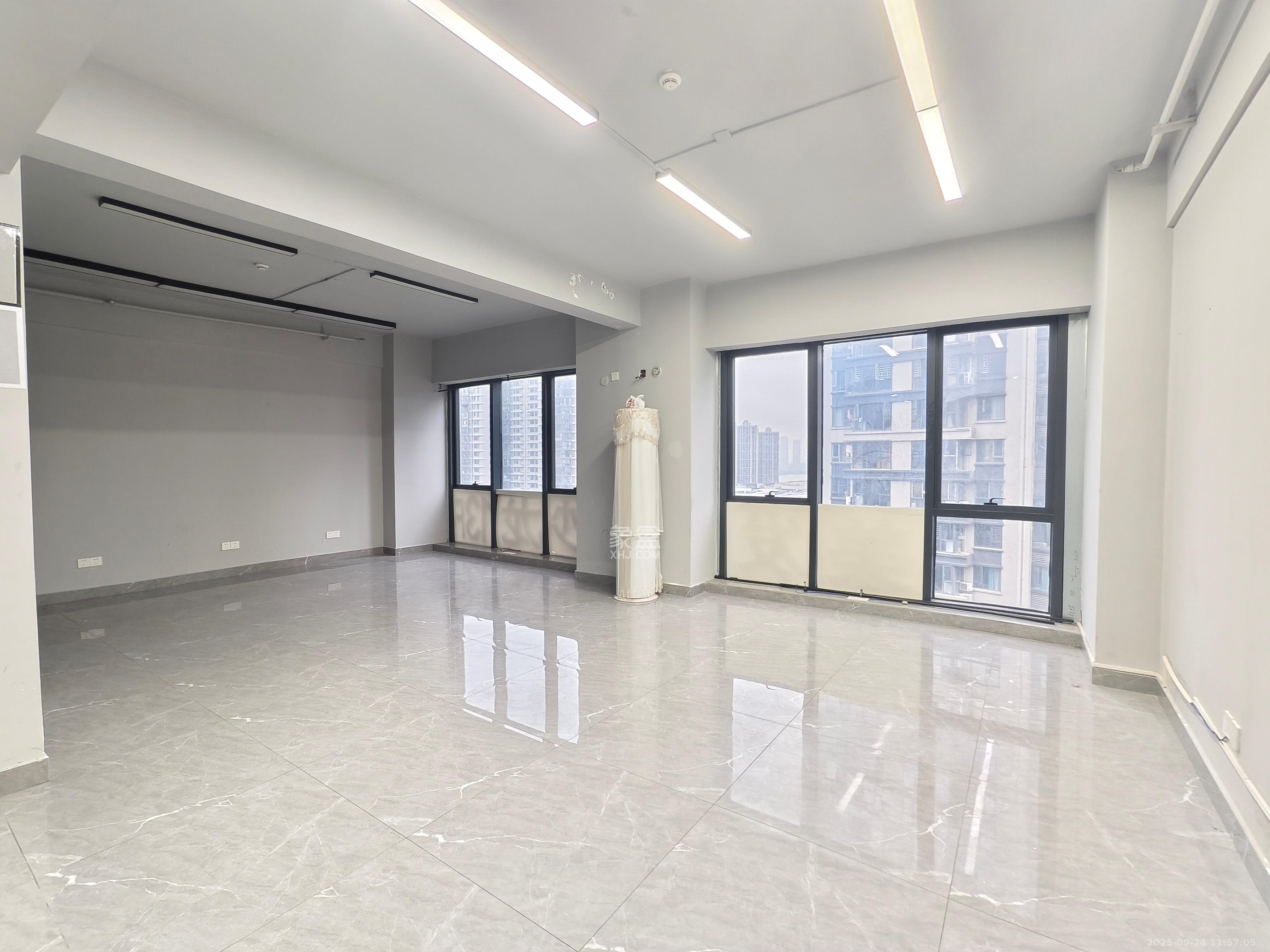 中建悦和城  2室1厅1卫    2400.0元/月 中建悦和城  2室1厅1卫    2400.0元/月