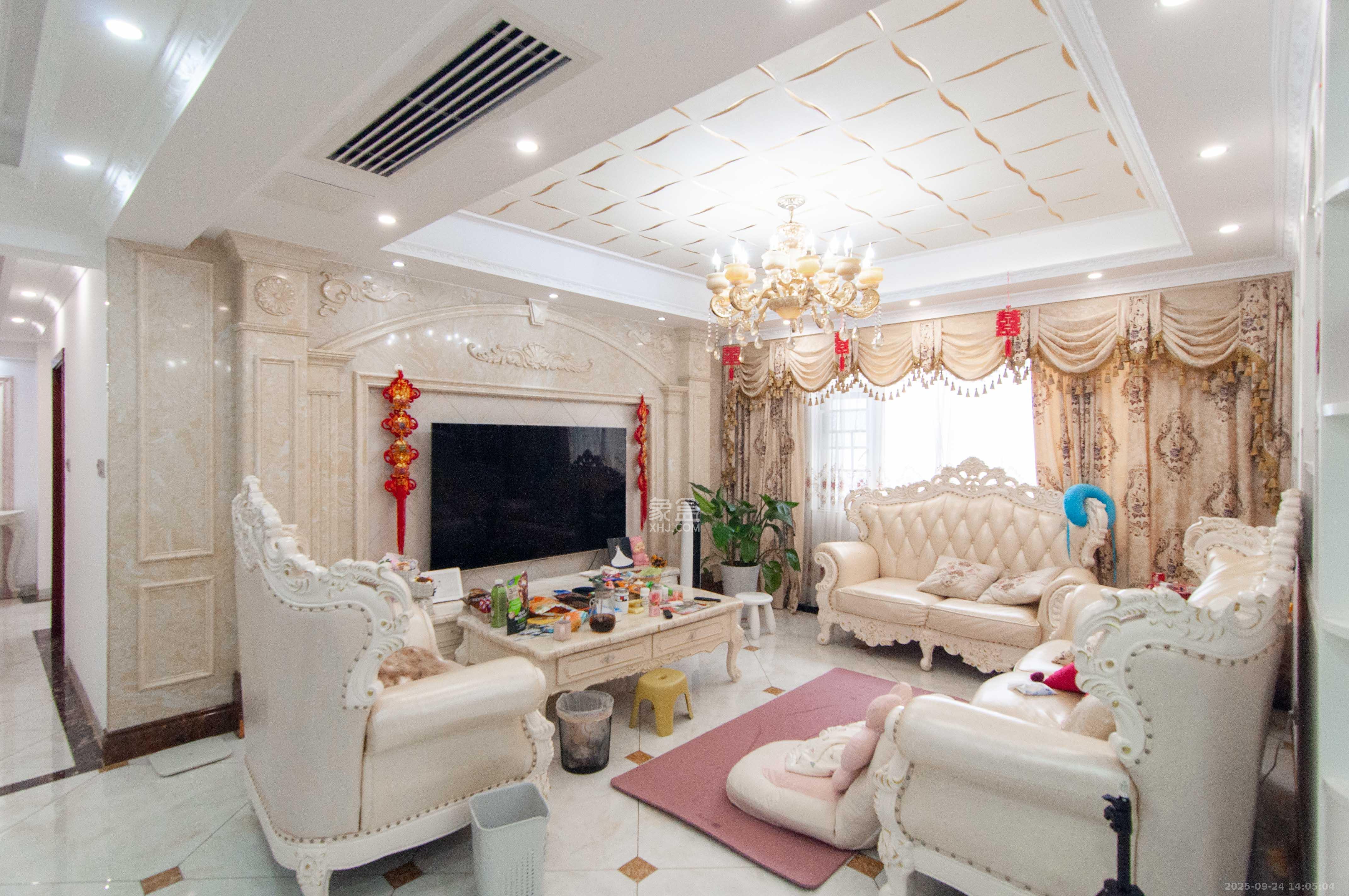 中房F联邦 4室2厅2卫 118.0万 中房F联邦 4室2厅2卫 118.0万客厅