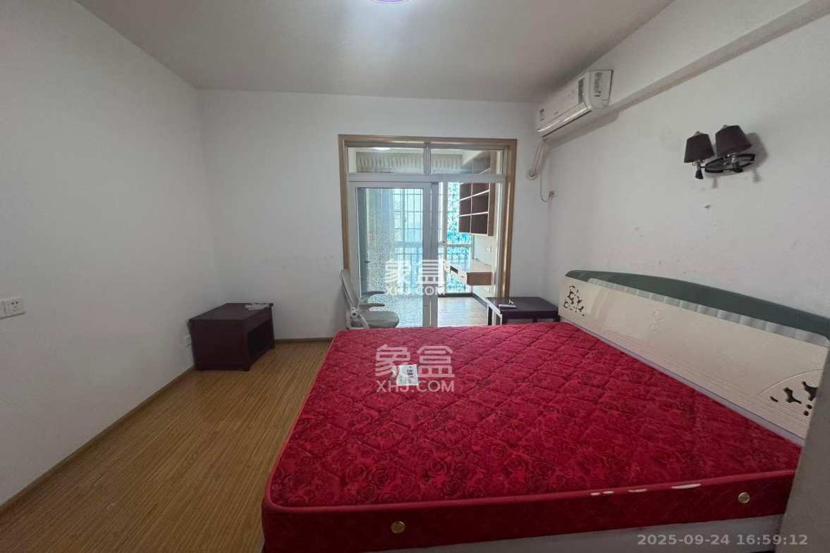 中房F联邦 3室2厅2卫 1900.0元/月 中房F联邦 3室2厅2卫 1900.0元/月室内图