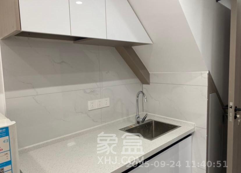 保利恒伟时光印象  1室1厅1卫    1300.0元/月室内图