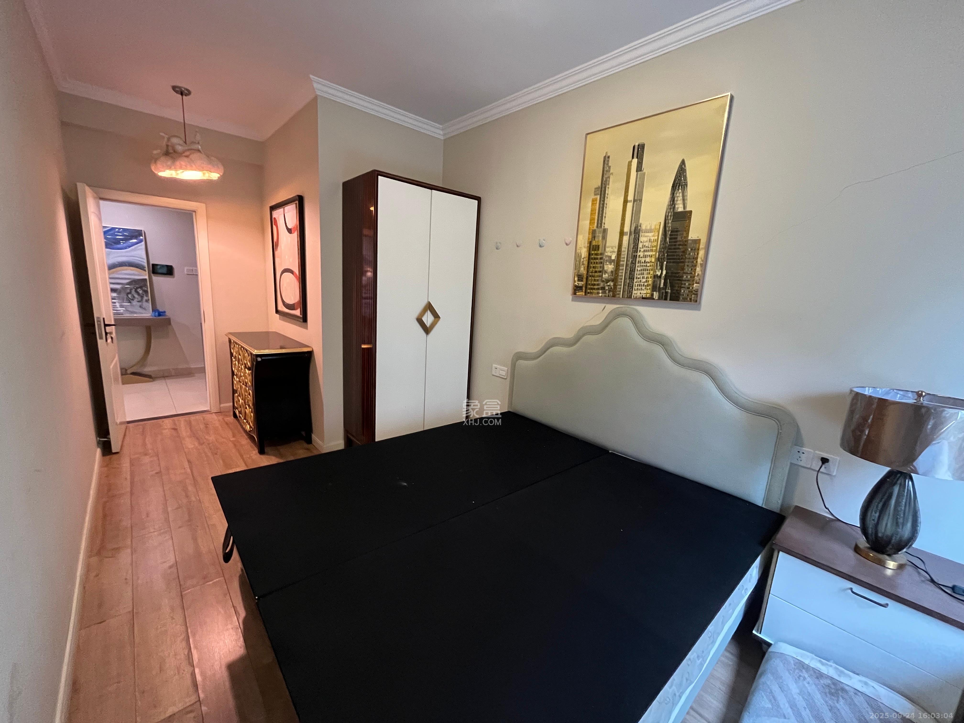 恒大雅苑  3室2厅2卫    3000.0元/月室内图