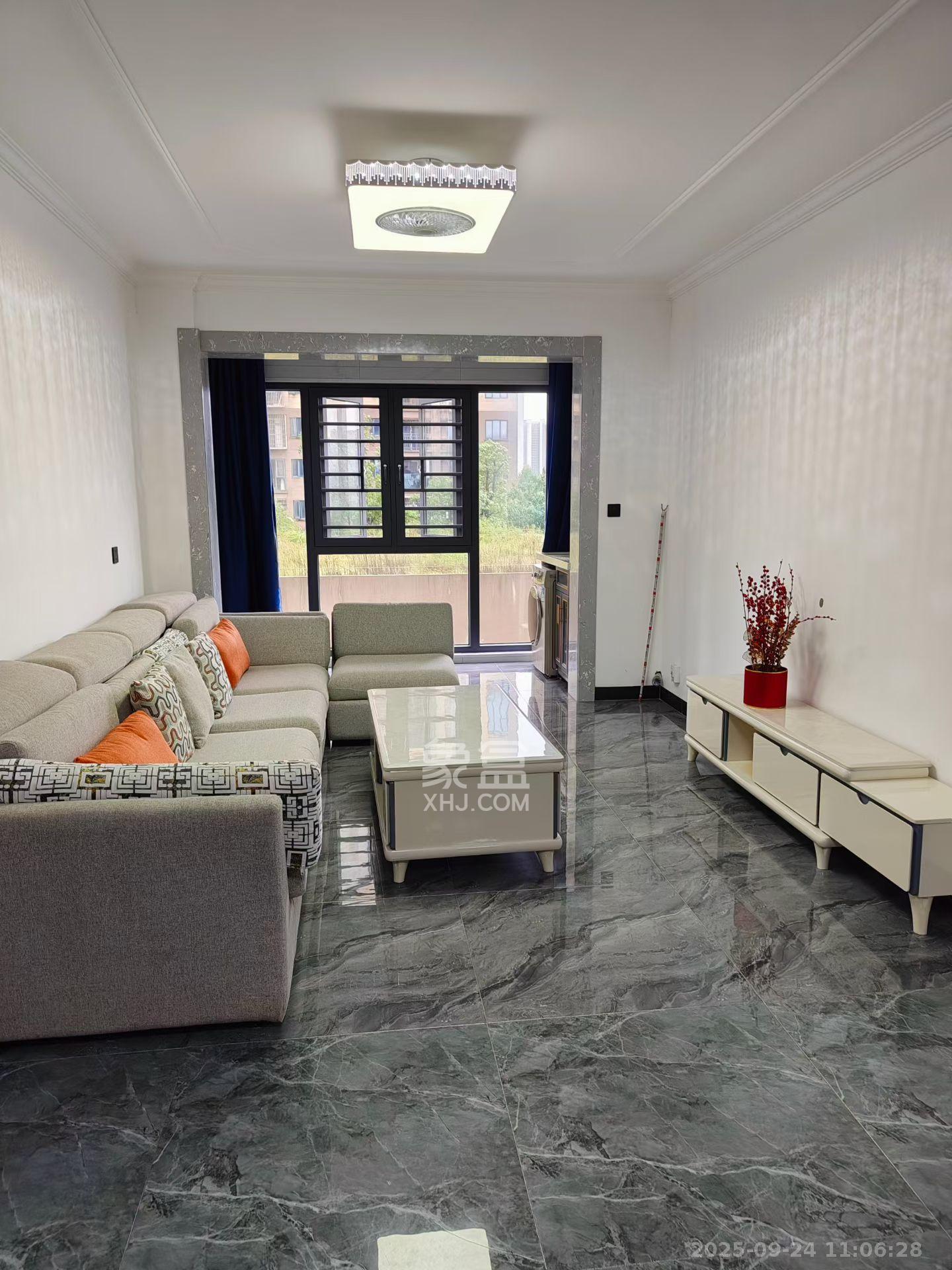 金南家园三期 2室1厅1卫 2300.0元/月 金南家园三期 2室1厅1卫 2300.0元/月室内图