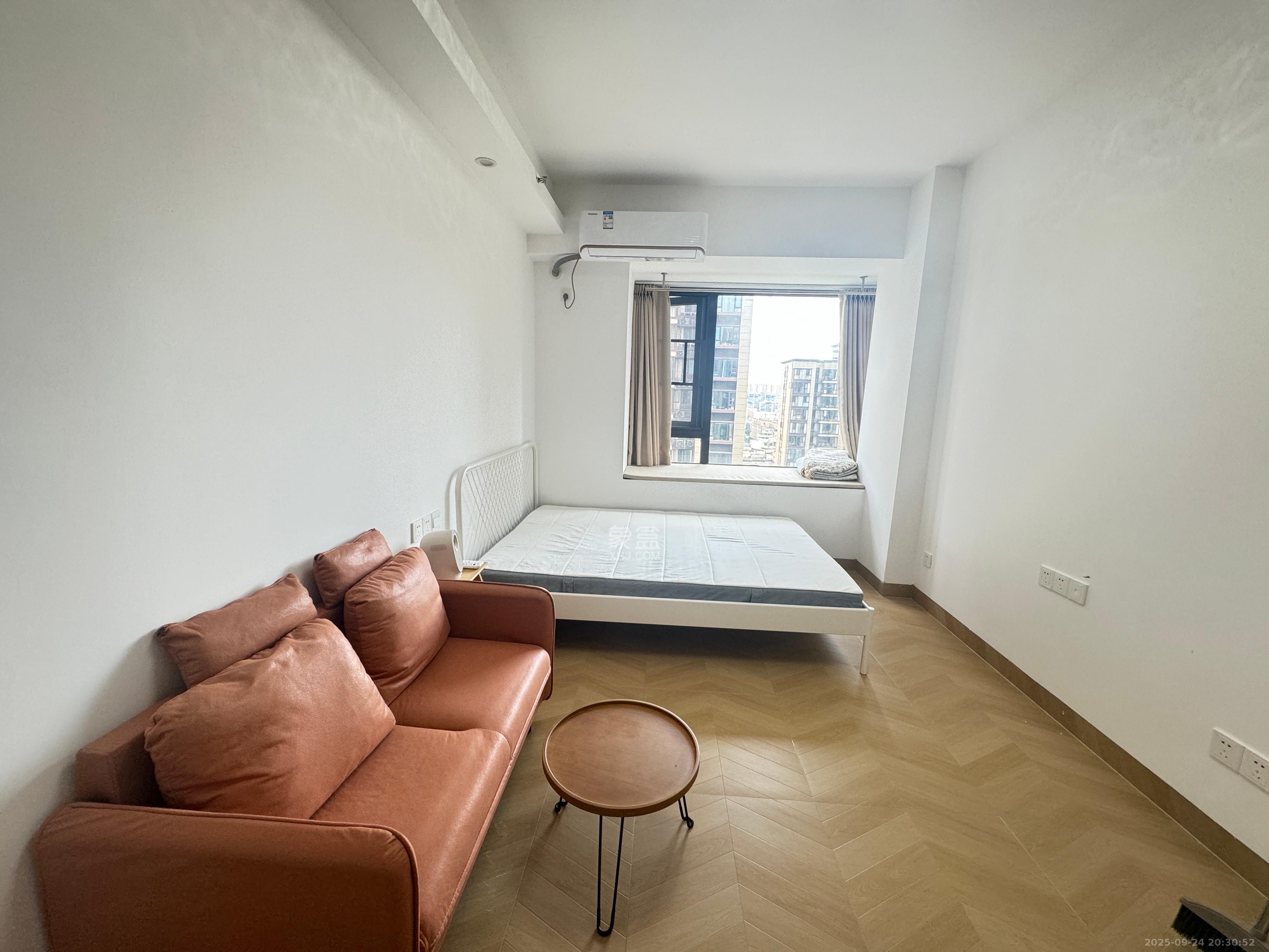 保利海德公园 1室1厅1卫 1800.0元/月 保利海德公园 1室1厅1卫 1800.0元/月室内图