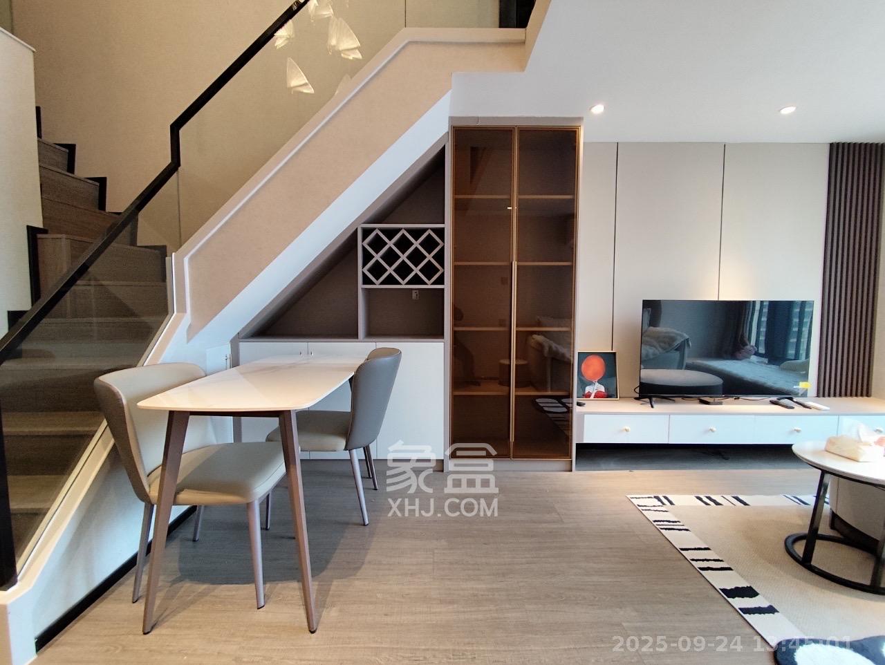 中一鲲出(鲲鹏府) 2室1厅1卫 2700.0元/月 中一鲲出(鲲鹏府) 2室1厅1卫 2700.0元/月室内图