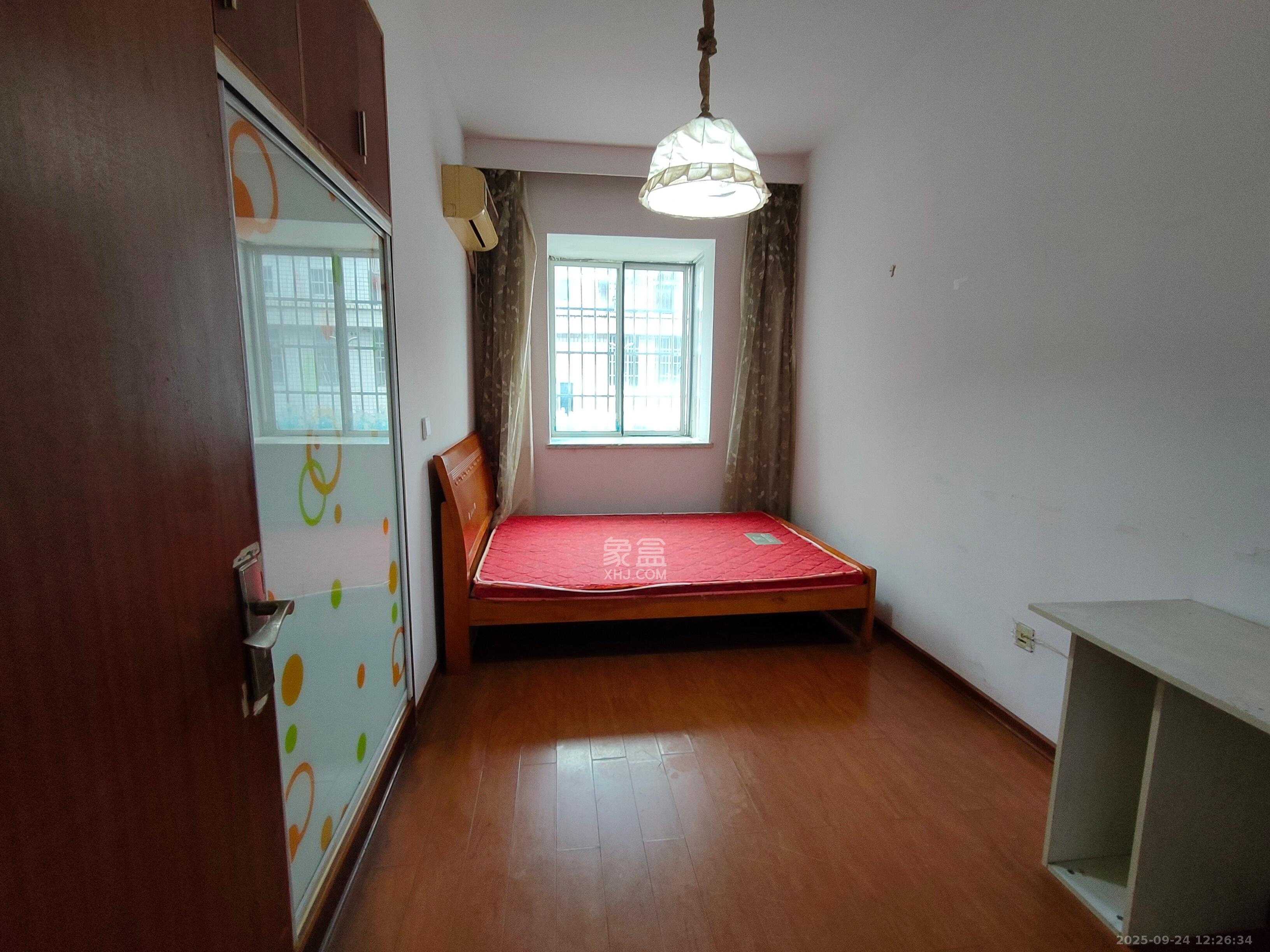 湘绣城  2室2厅2卫    1300.0元/月室内图