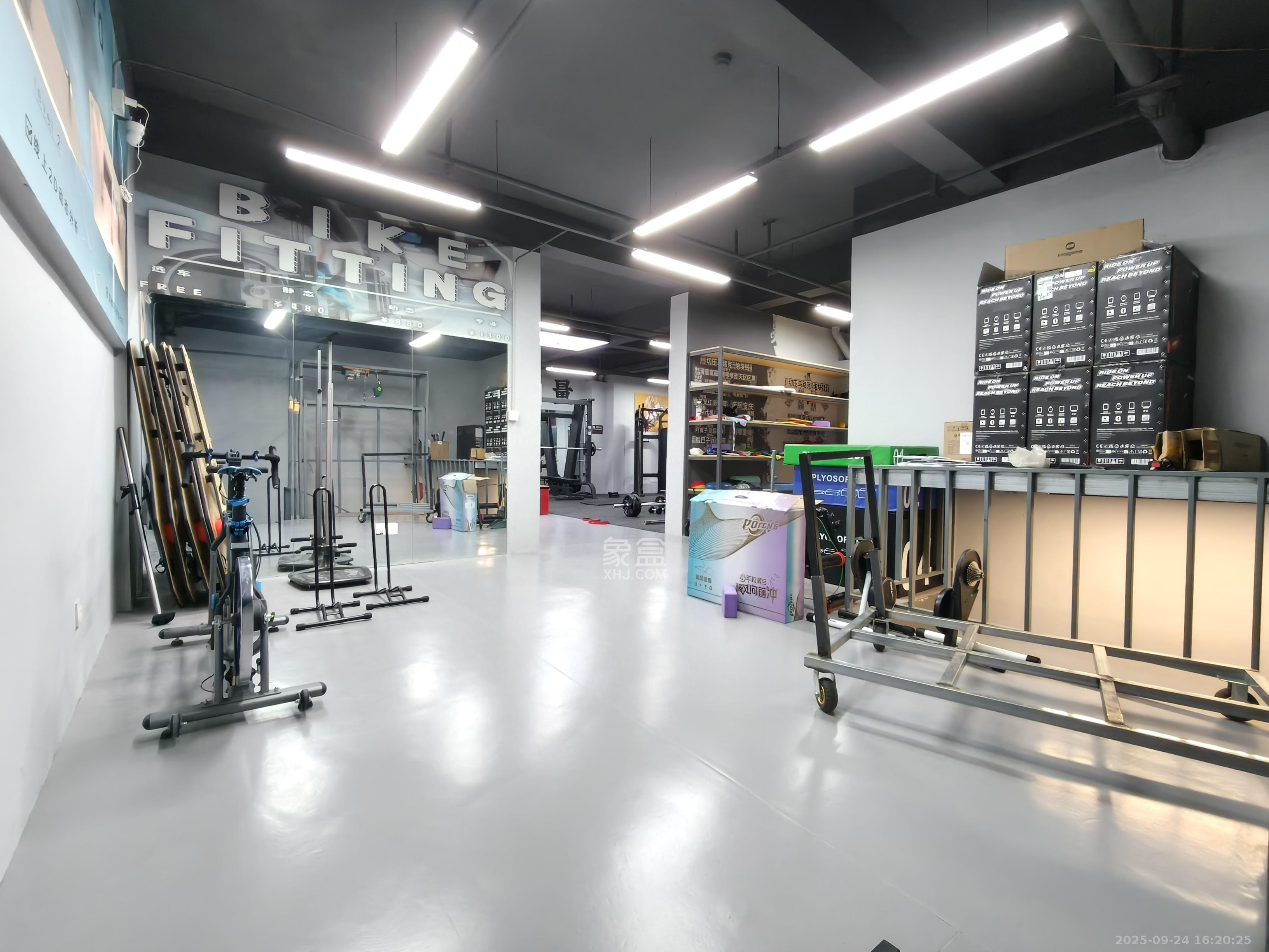 海伦春天   391.0㎡      9000.0元/月室内图