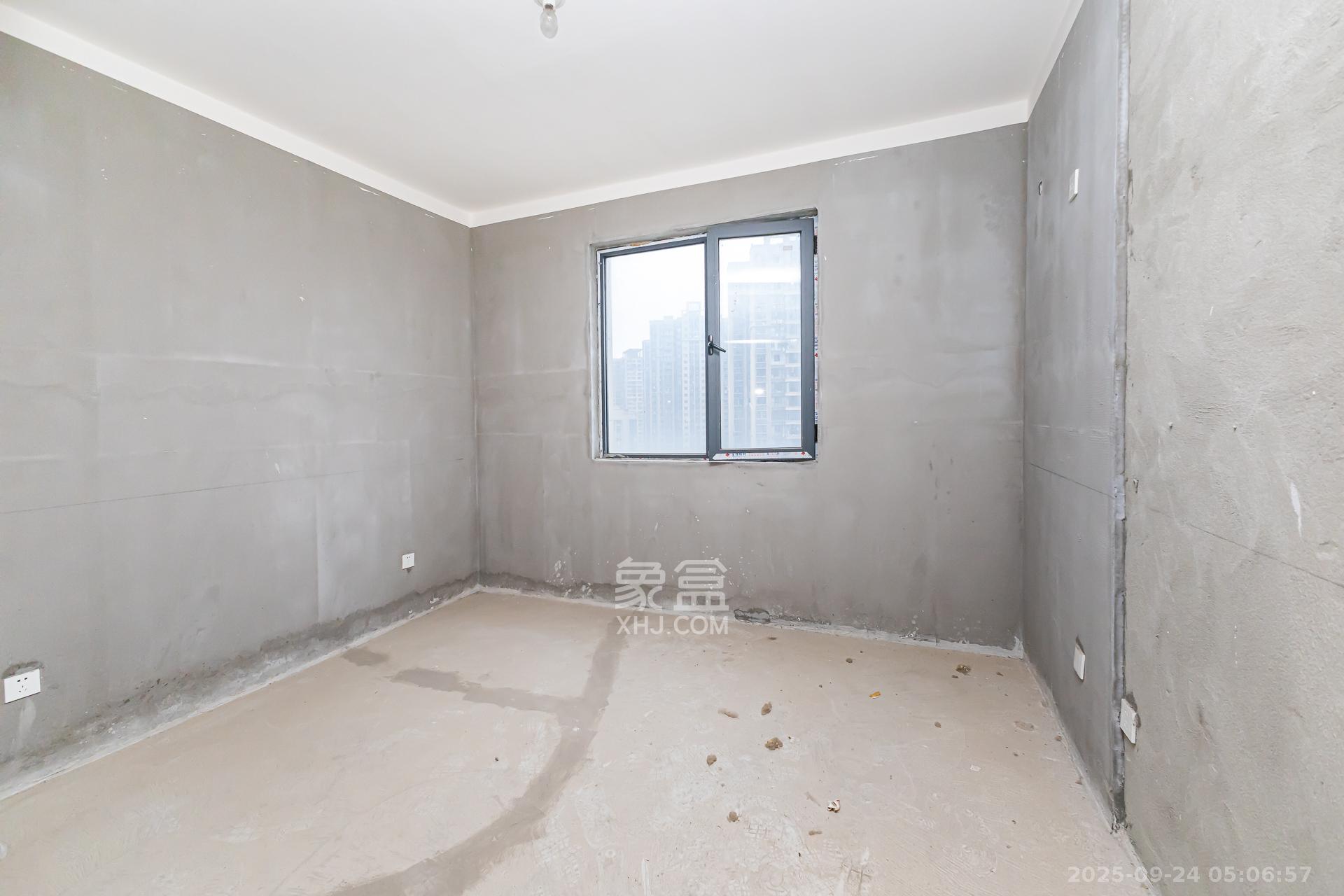 明发阅江悦府 5室2厅2卫 99.8万 明发阅江悦府 5室2厅2卫 99.8万卧室