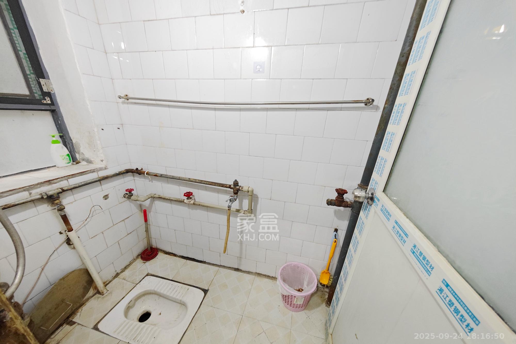 长重机械厂宿舍  2室2厅1卫    37.5万 长重机械厂宿舍  2室2厅1卫    37.5万其他