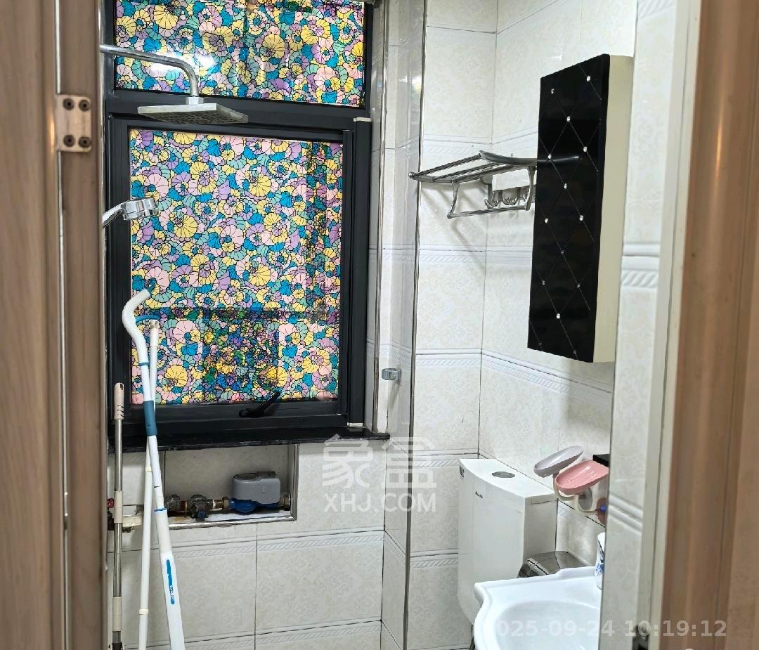 长盛岚庭  1室1厅1卫   1800.00元/月室内图