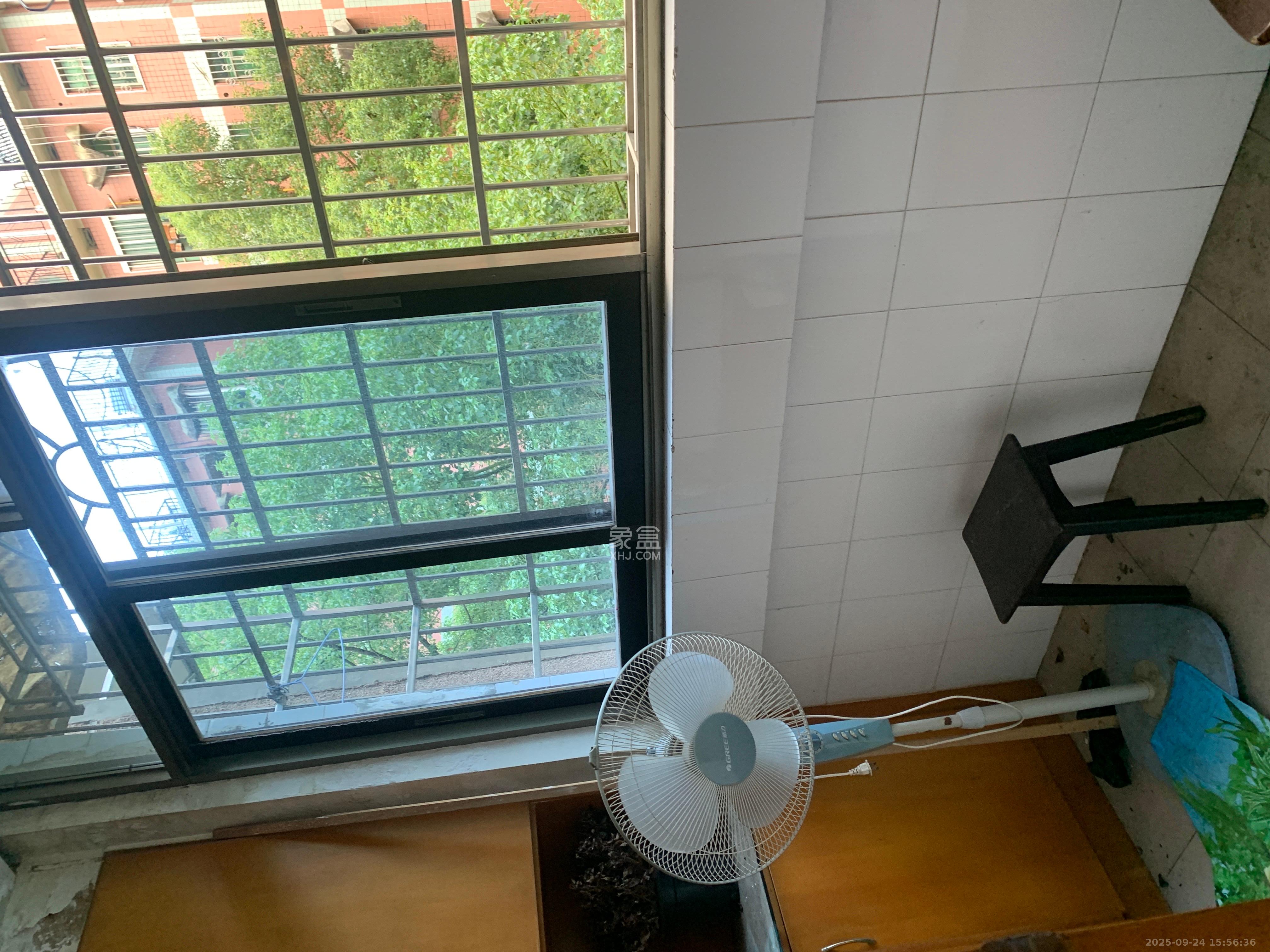 新华园 3室1厅1卫 1200.0元/月 新华园 3室1厅1卫 1200.0元/月室内图