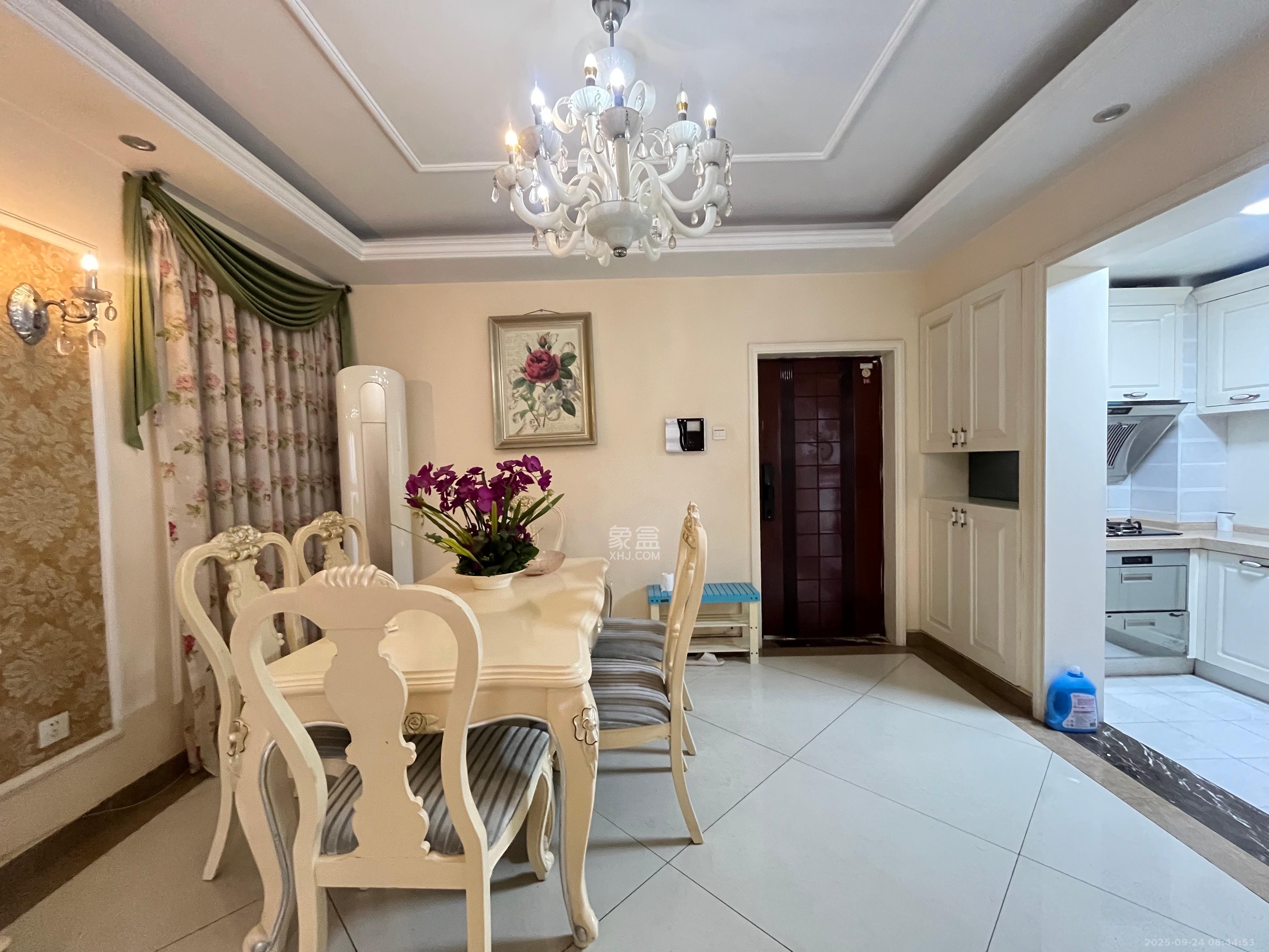 通华天都  3室2厅2卫    2500.0元/月室内图