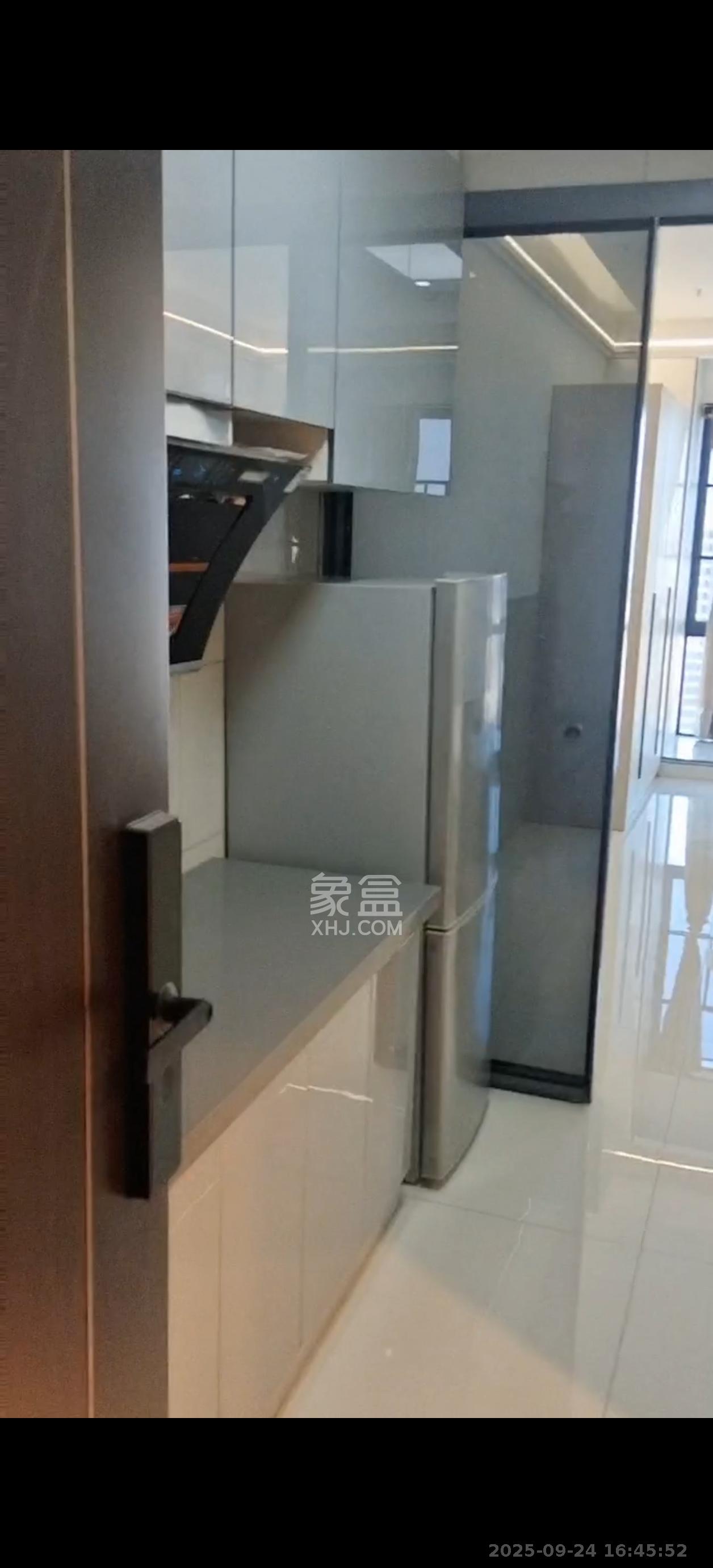 鄱阳汇金中心  1室1厅1卫   1500.00元/月室内图
