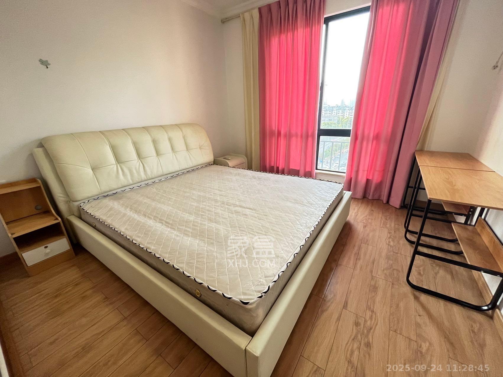 星城世家 3室2厅2卫 3800.0元/月 星城世家 3室2厅2卫 3800.0元/月室内图