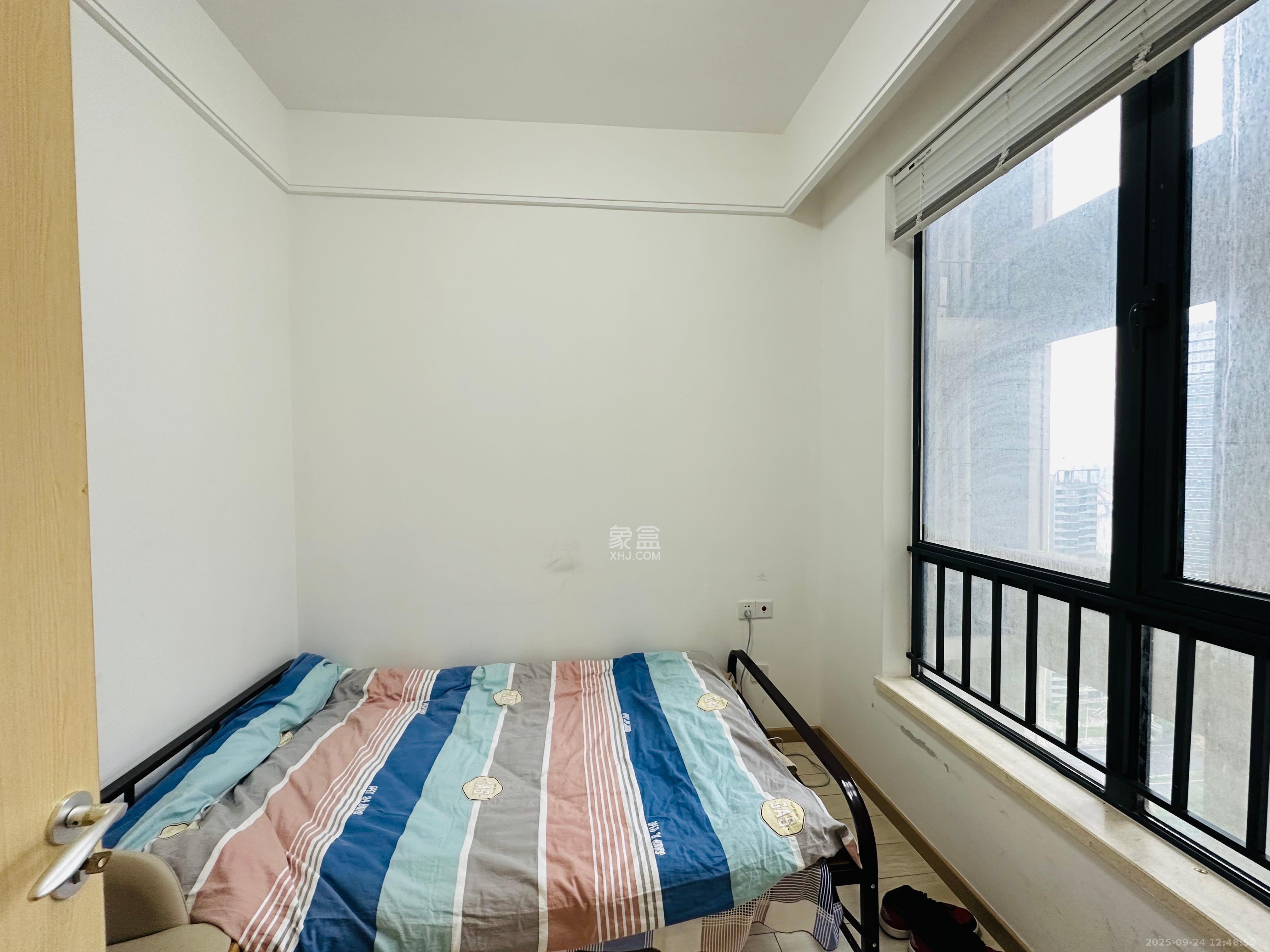 启迪协信中心  2室2厅1卫    2600.0元/月室内图