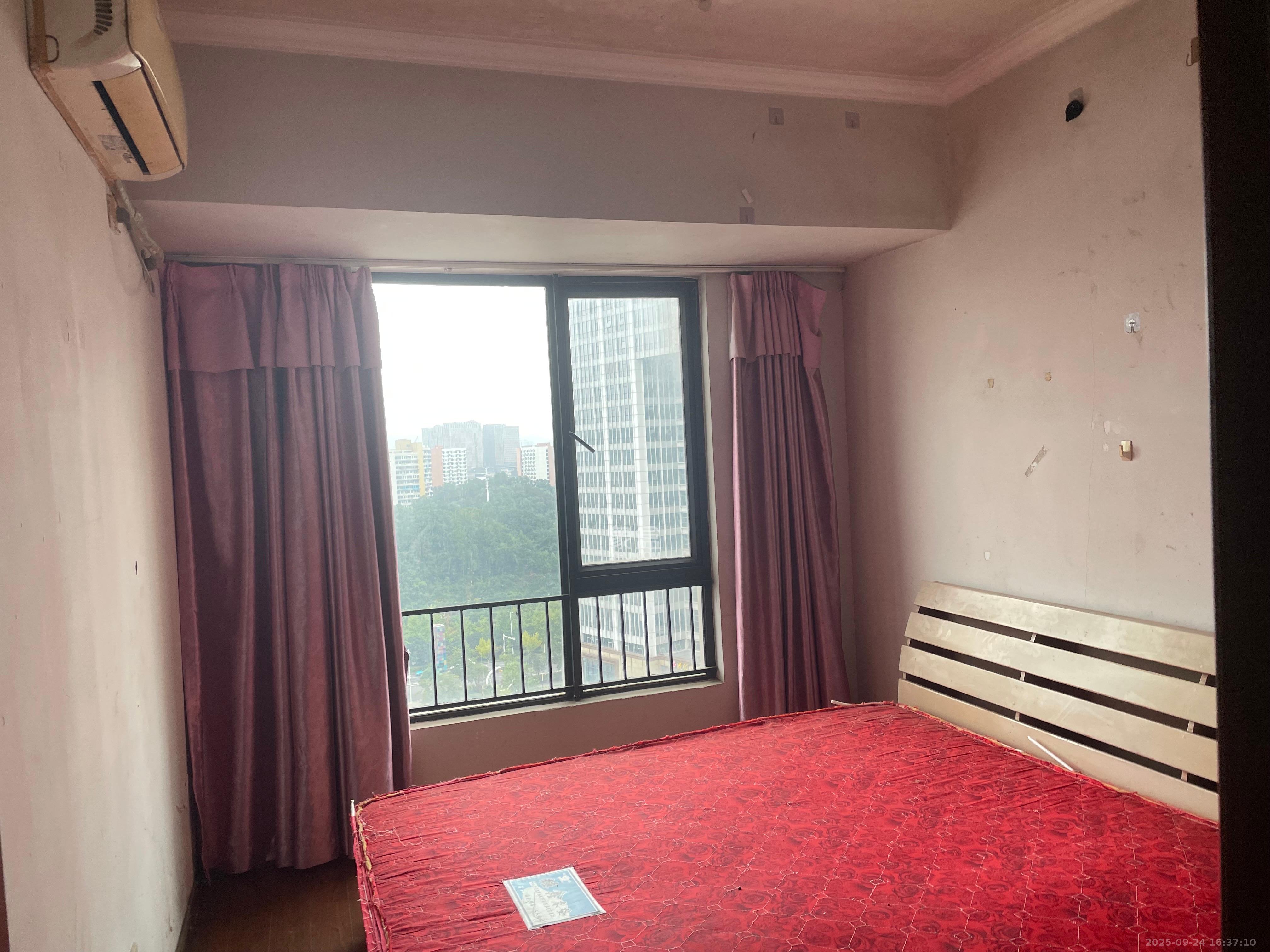 万科城市花园 3室2厅2卫 2000.0元/月 万科城市花园 3室2厅2卫 2000.0元/月室内图