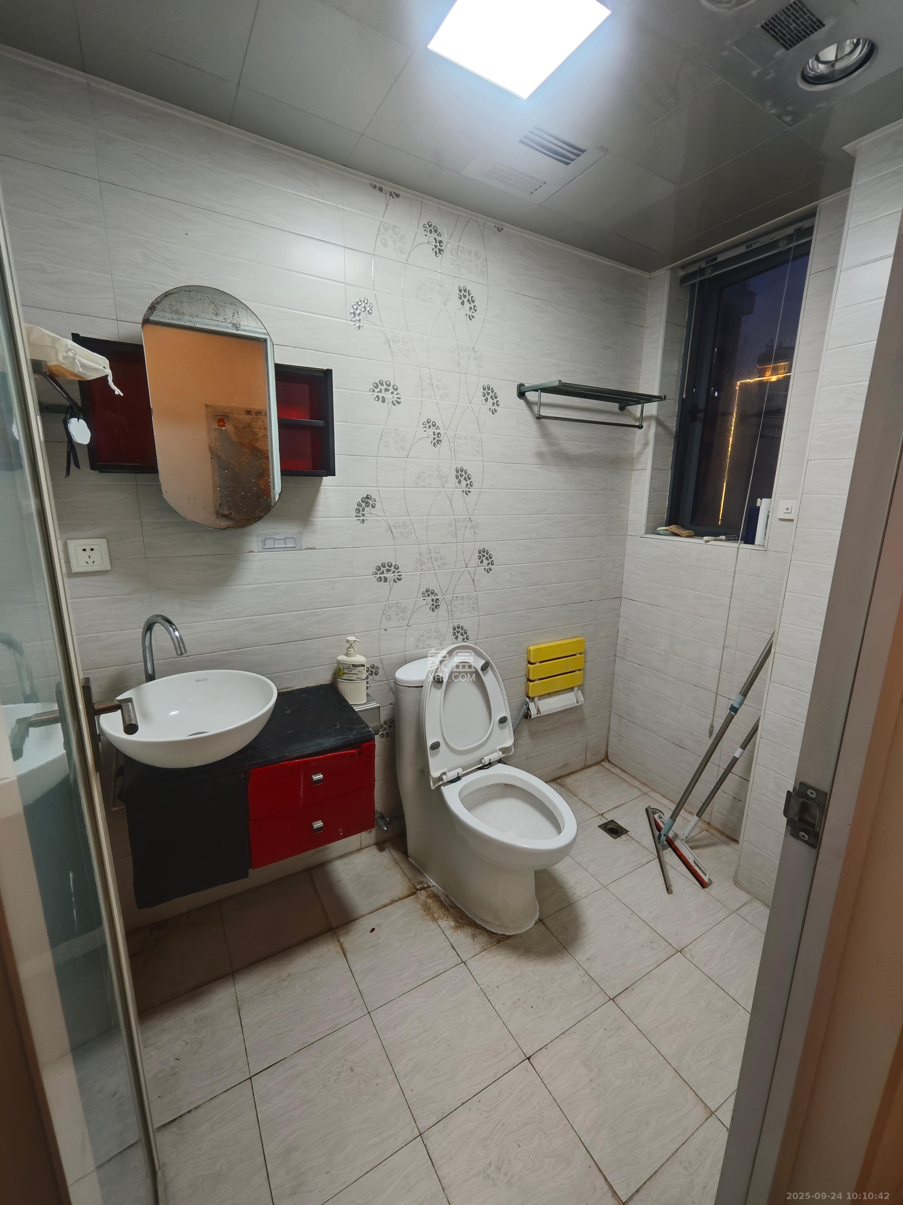 湘域中央 2室1厅1卫 3100.0元/月 湘域中央 2室1厅1卫 3100.0元/月室内图