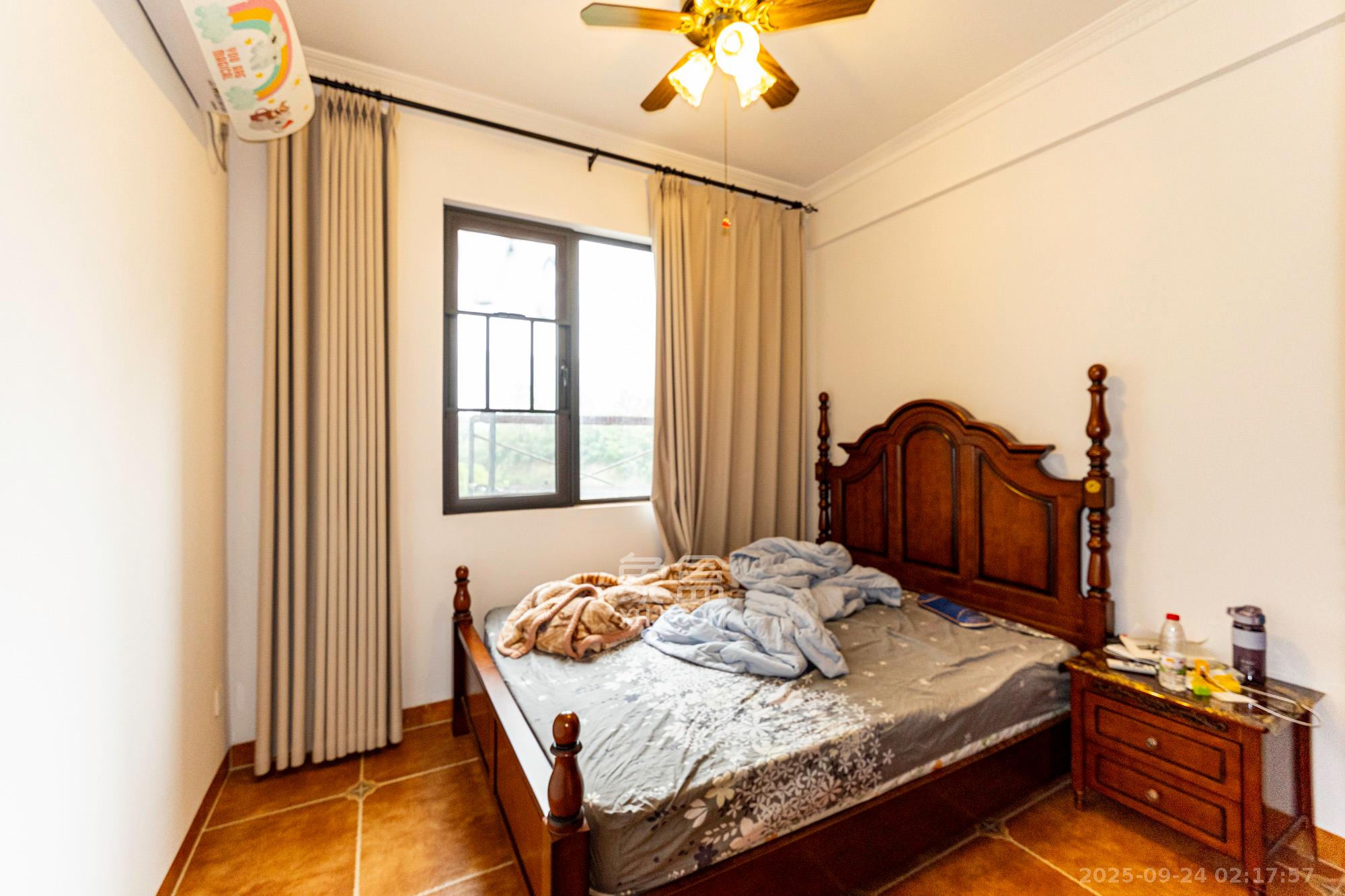 和顺府  4室2厅2卫    128.0万卧室