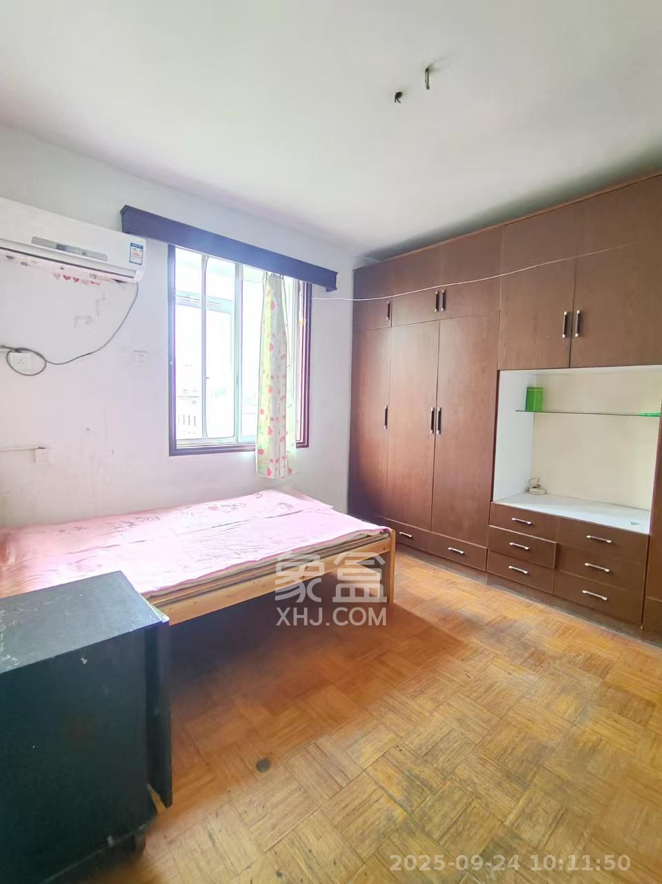 向韶村 3室1厅1卫 1600.0元/月 向韶村 3室1厅1卫 1600.0元/月室内图