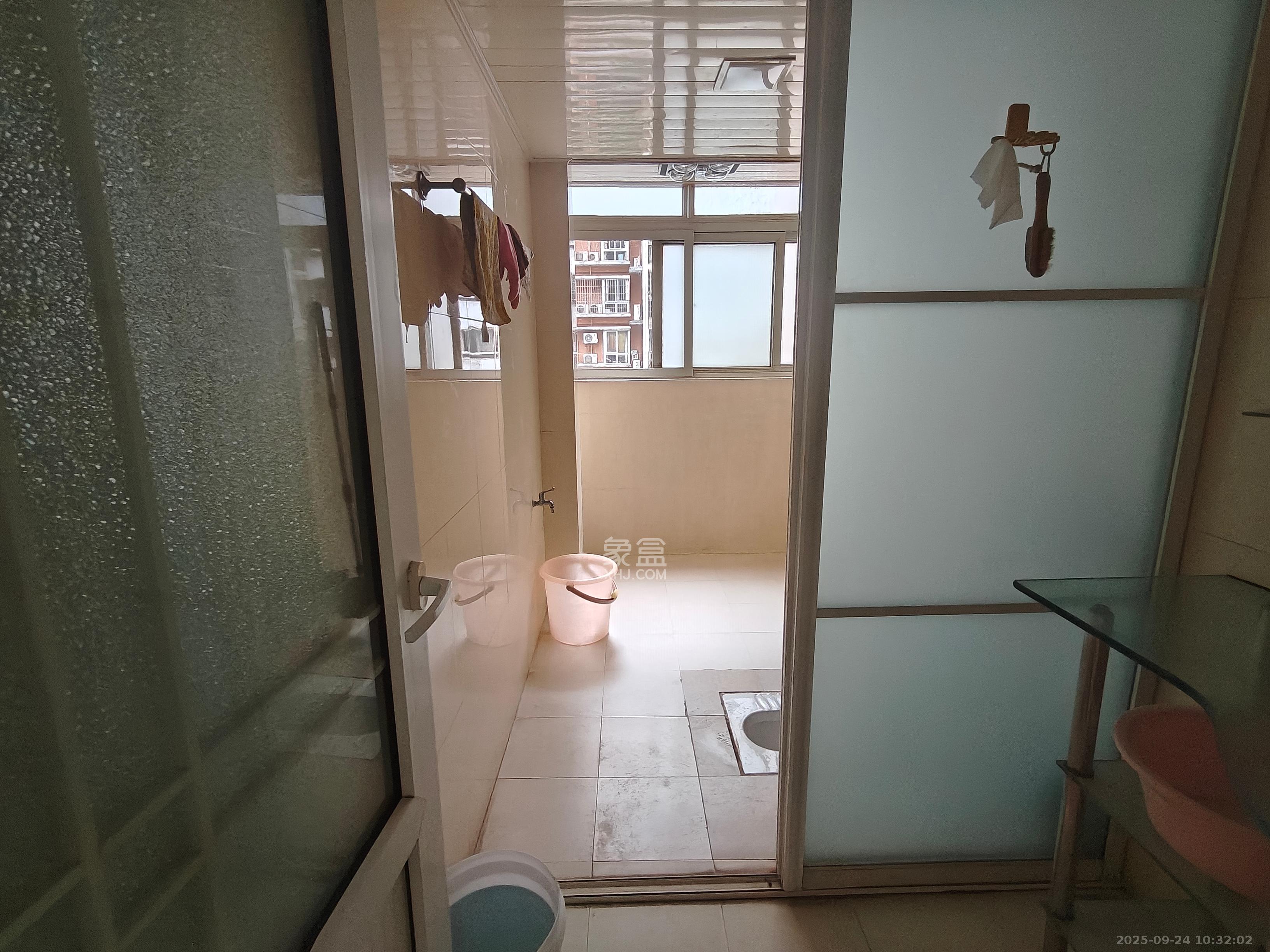 晶华美地 3室2厅1卫 2000.0元/月 晶华美地 3室2厅1卫 2000.0元/月室内图