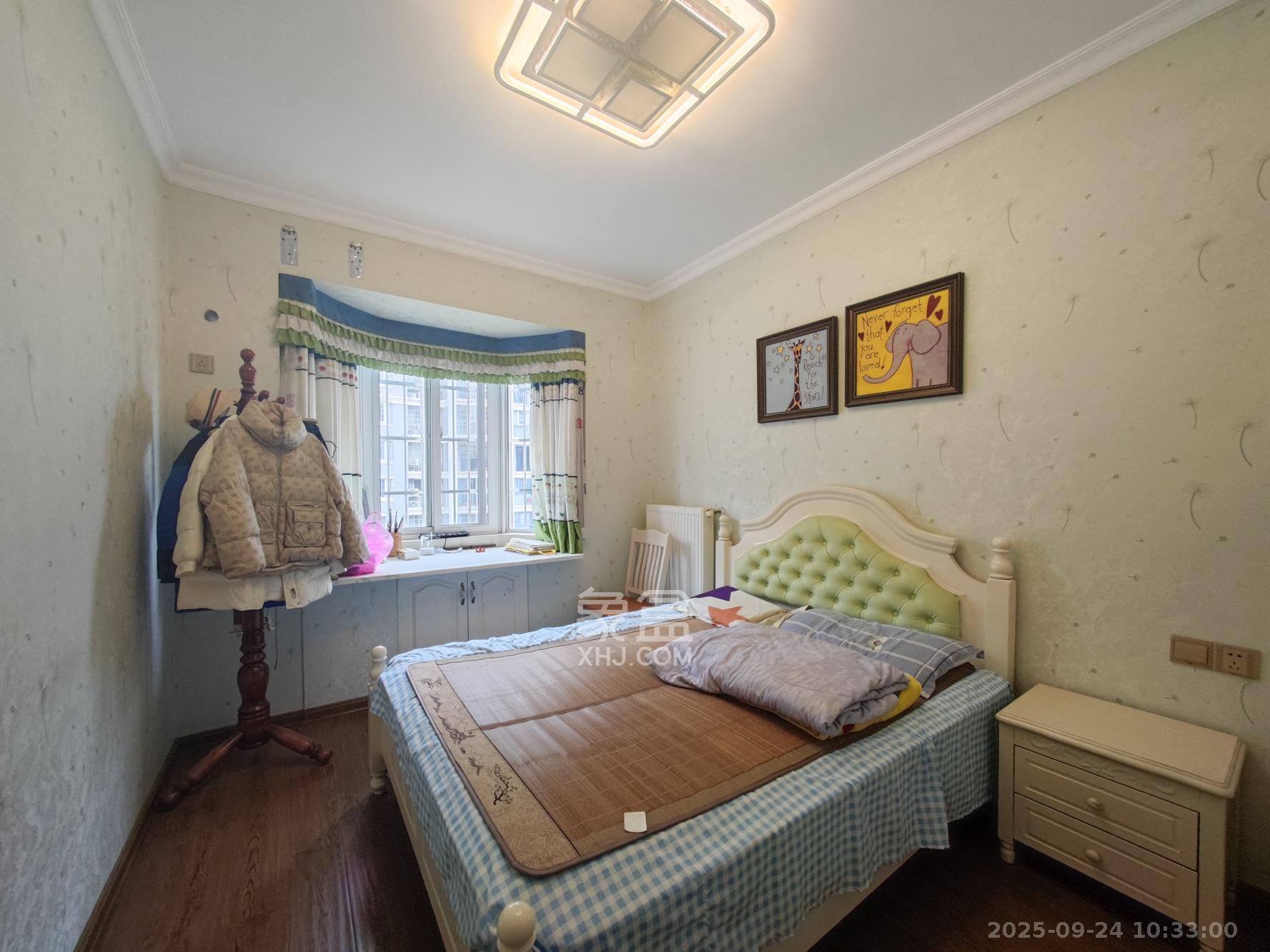 泰禹家园(彩云之翼家园一期、二期、三期) 4室2厅2卫 130.0万 泰禹家园(彩云之翼家园一期、二期、三期) 4室2厅2卫 130.0万卧室