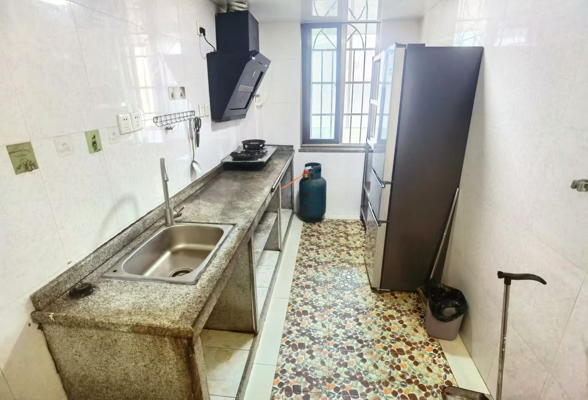 怡昌花园  2室2厅1卫    1700.0元/月室内图