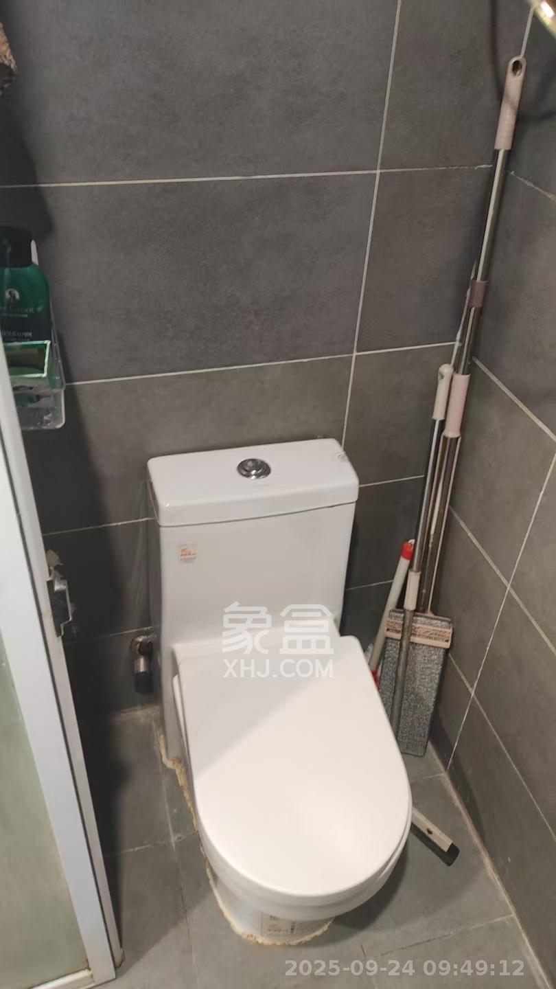 叠彩兰亭 1室1厅1卫 900.0元/月 叠彩兰亭 1室1厅1卫 900.0元/月室内图