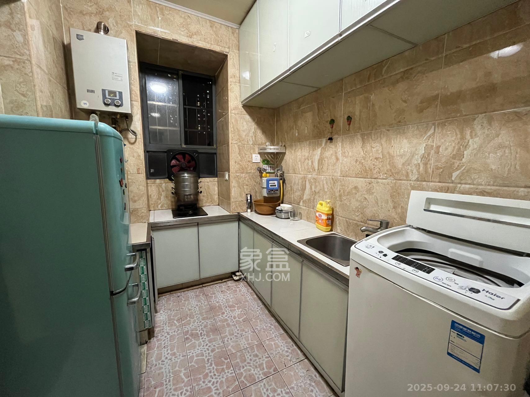 陈家湖小区 2室2厅1卫 1800.0元/月 陈家湖小区 2室2厅1卫 1800.0元/月室内图