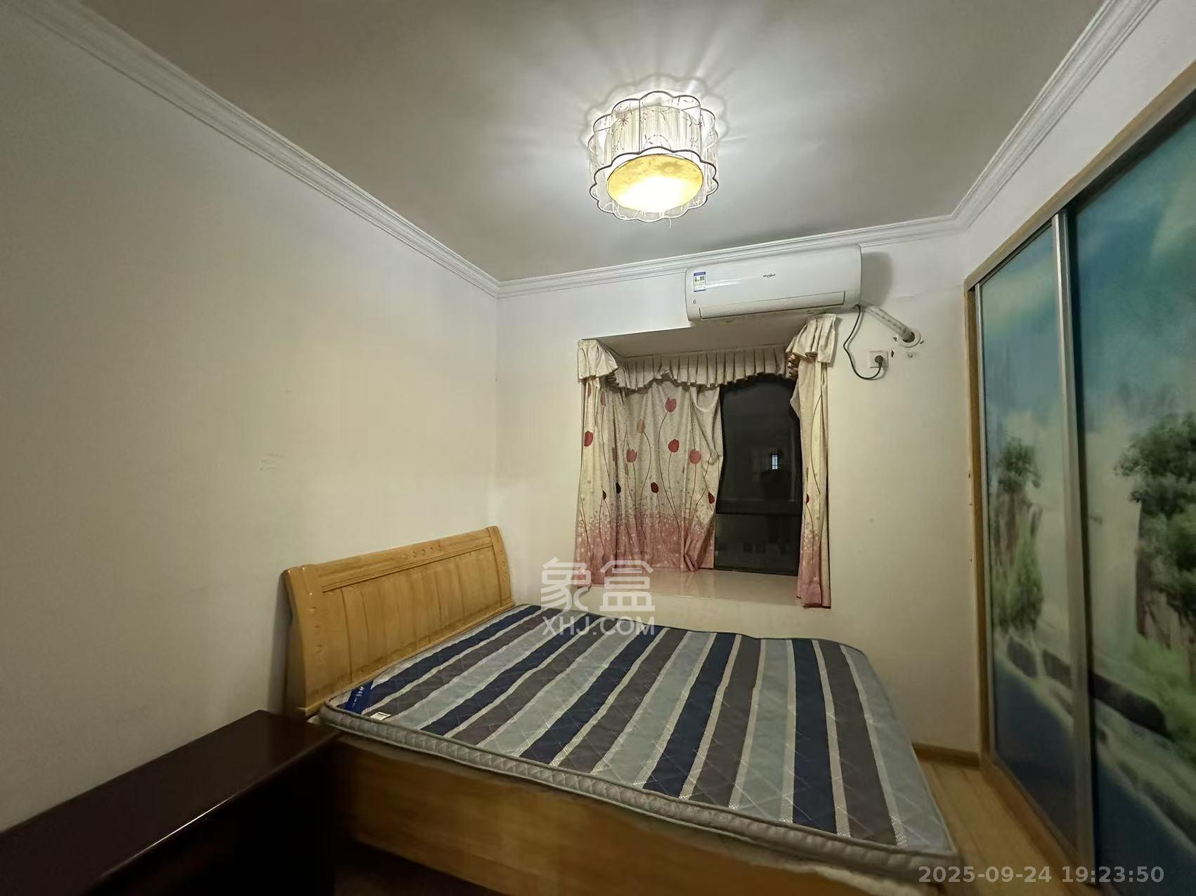 锦湘国际星城三期（锦绣苑）  2室1厅1卫    2400.0元/月室内图