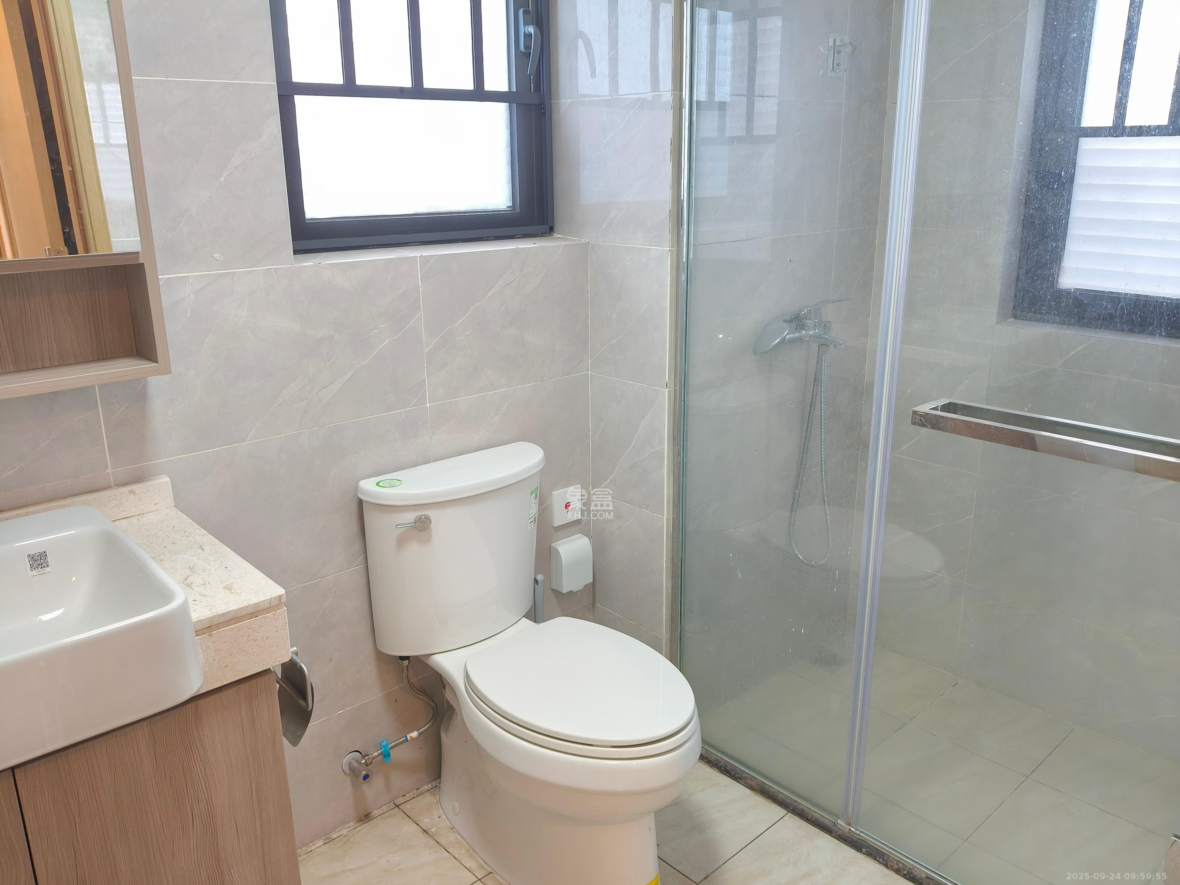 清控湖山雅居南区 4室2厅2卫 3000.0元/月 清控湖山雅居南区 4室2厅2卫 3000.0元/月室内图