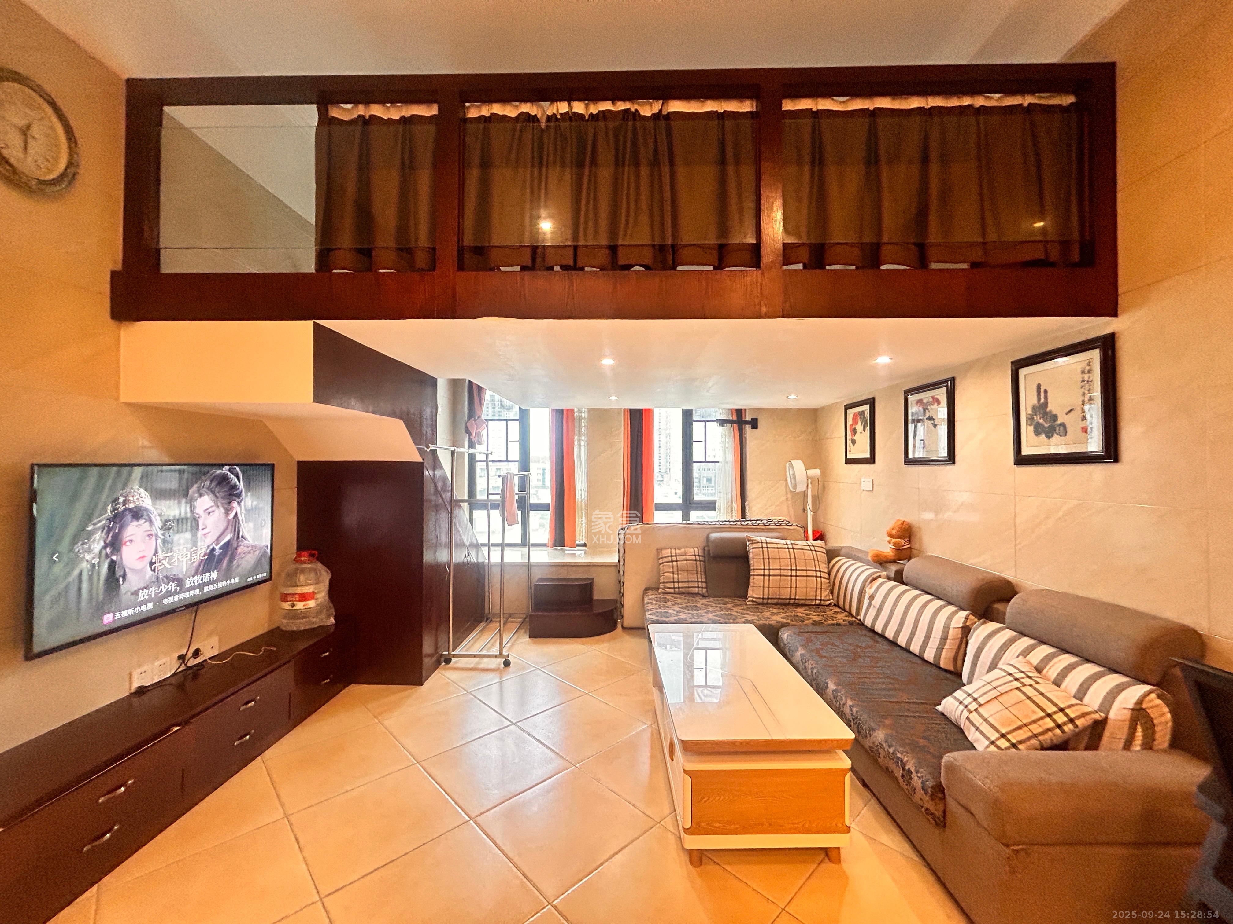 荣悦台  1室1厅1卫    2200.0元/月 荣悦台  1室1厅1卫    2200.0元/月