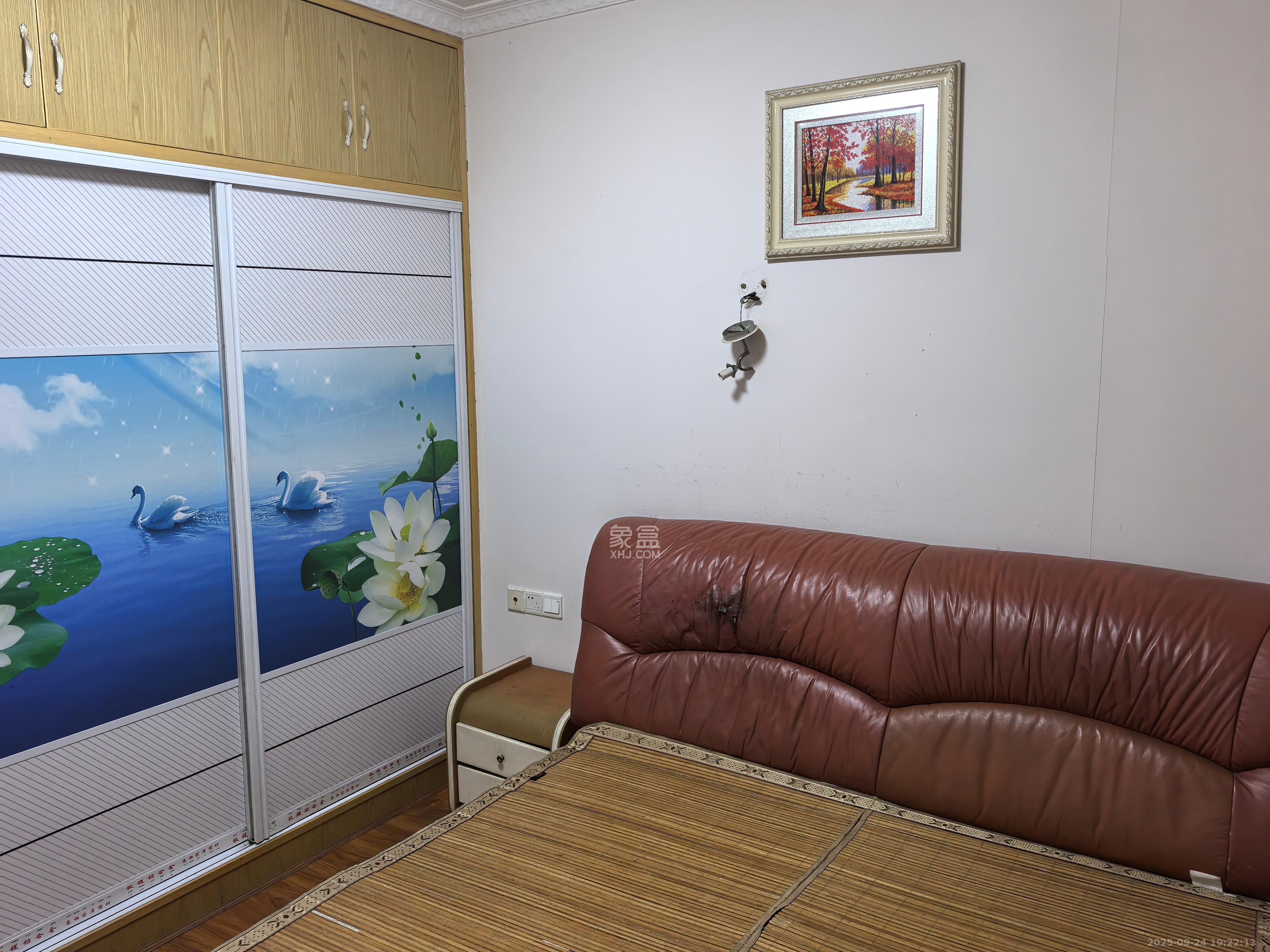 宏聚地中海 4室2厅2卫 2200.0元/月 宏聚地中海 4室2厅2卫 2200.0元/月室内图