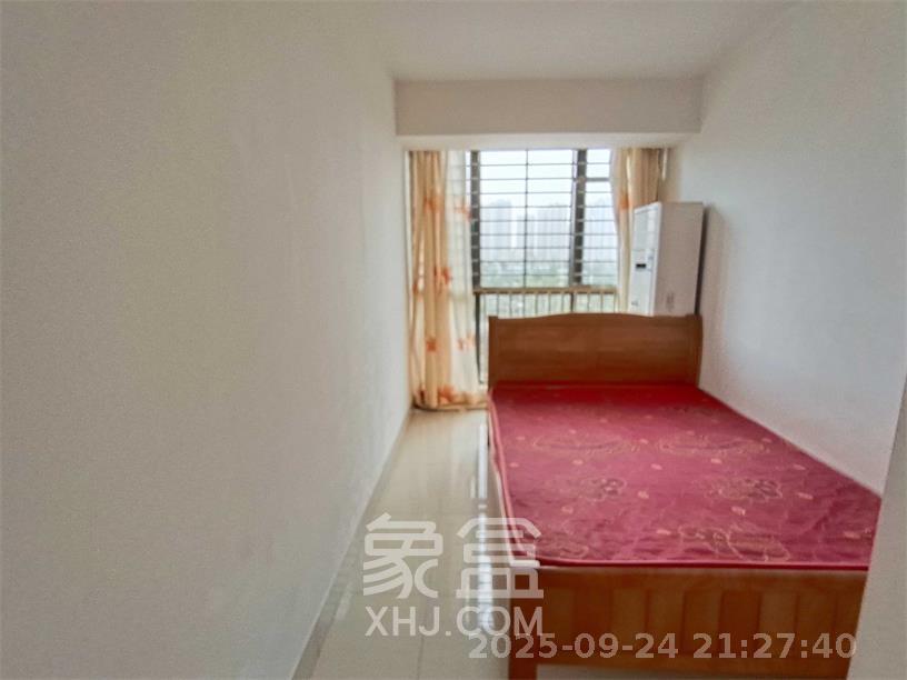 阳光100二期  2室1厅1卫   1800.00元/月室内图