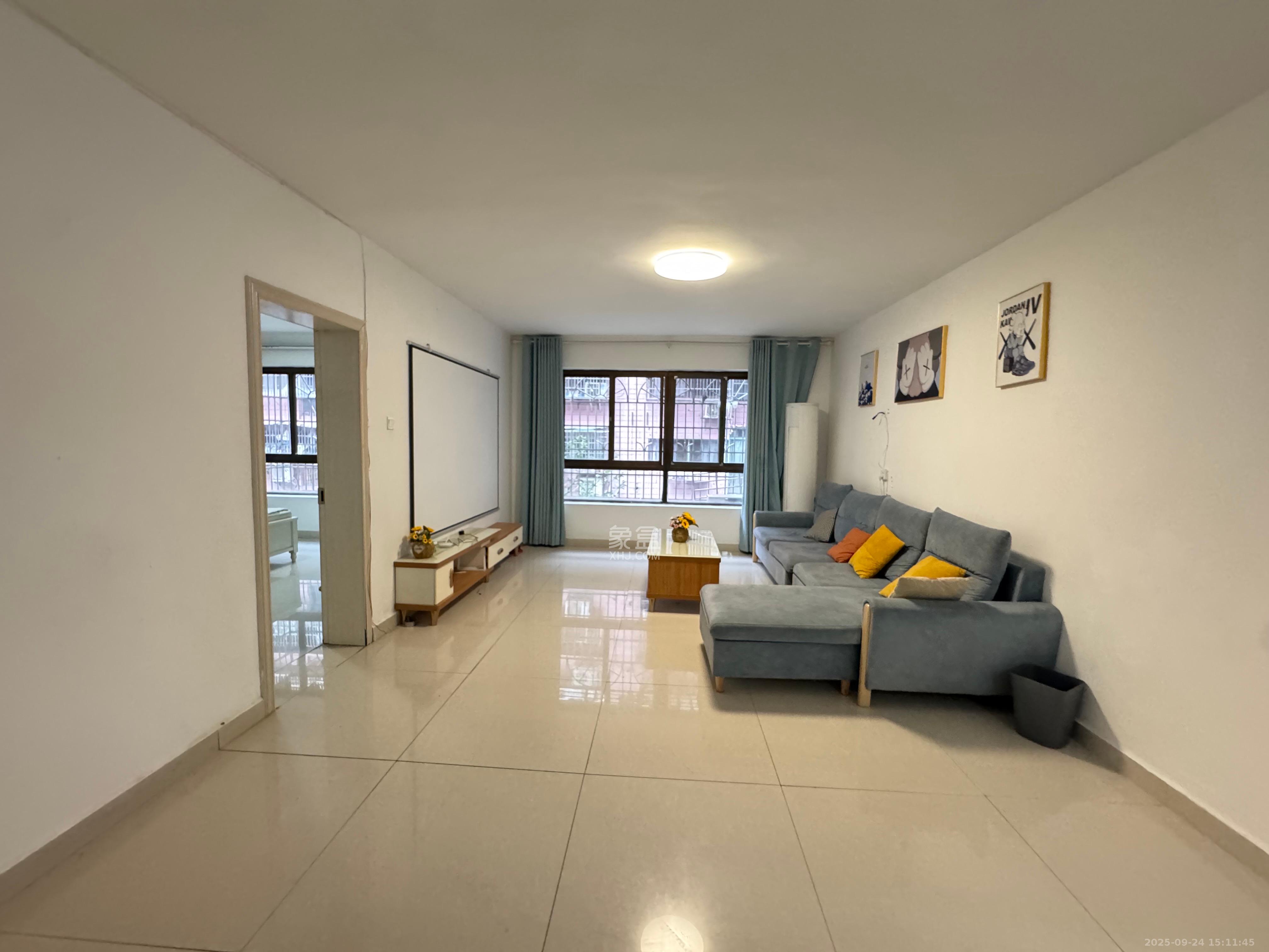 新富城 3室1厅1卫 3600.0元/月 新富城 3室1厅1卫 3600.0元/月室内图