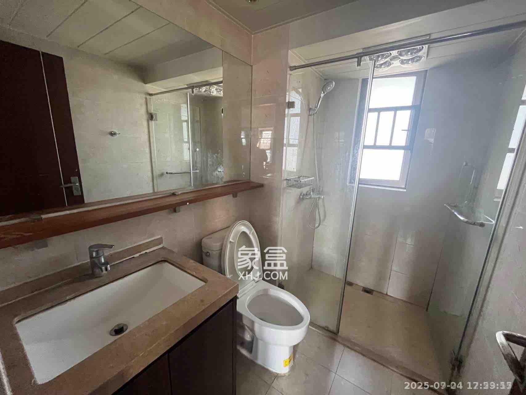 时代倾城二期  3室2厅2卫    2200.0元/月室内图